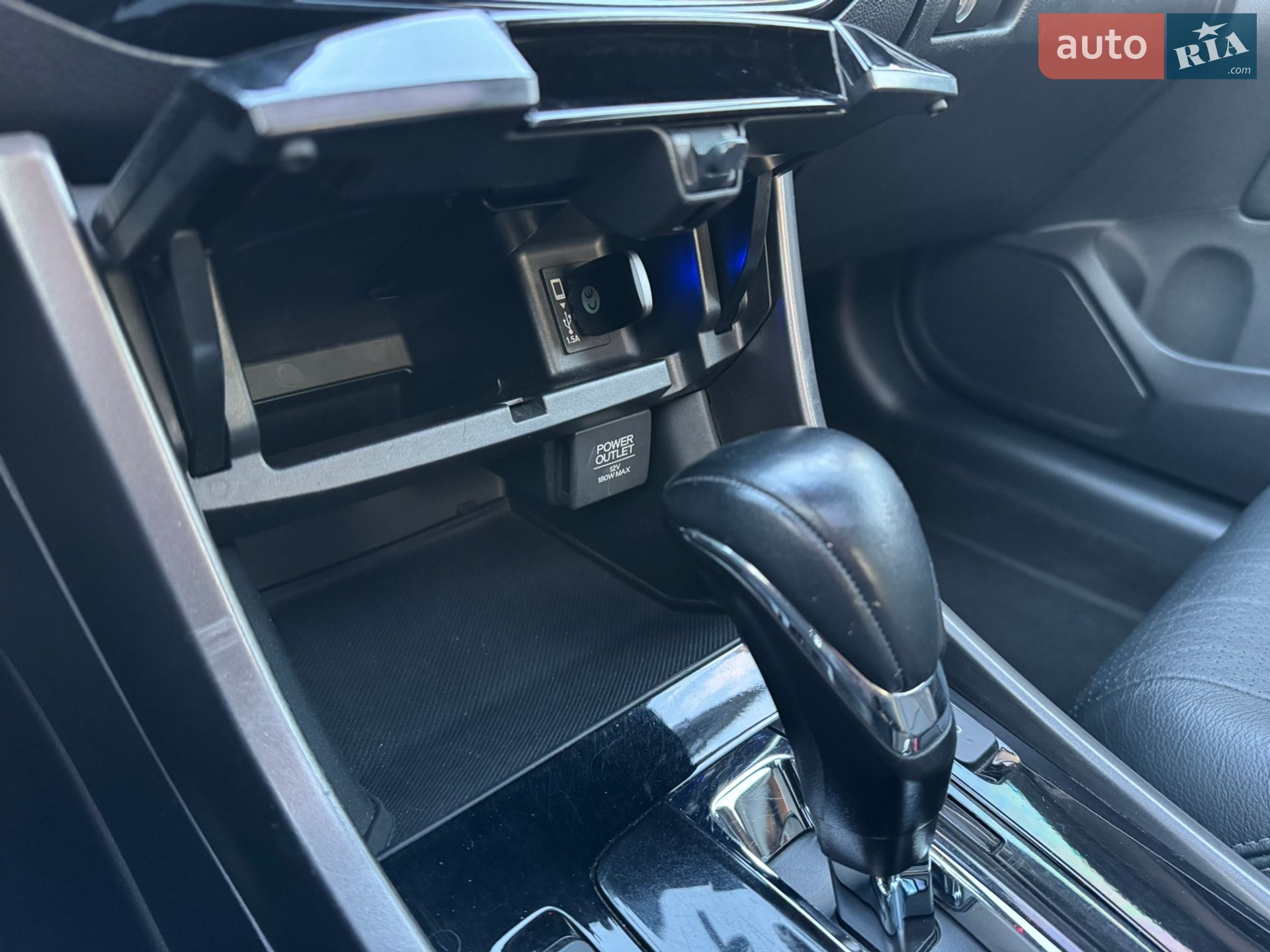 Honda Accord 2017 VIN 1HGCT1B82HA008105 фото оголошення 34 з 40