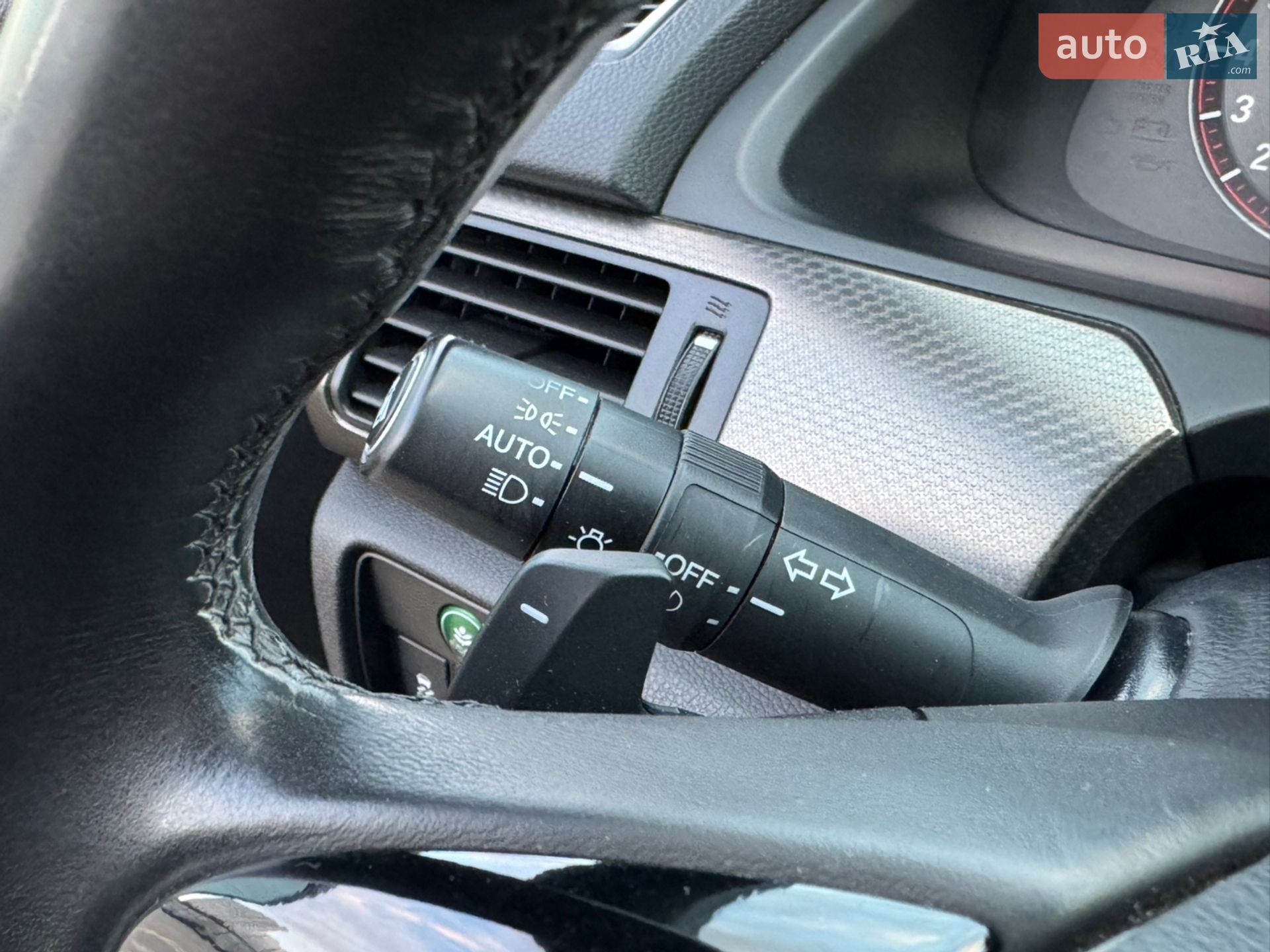 Honda Accord 2017 VIN 1HGCT1B82HA008105 фото оголошення 36 з 40