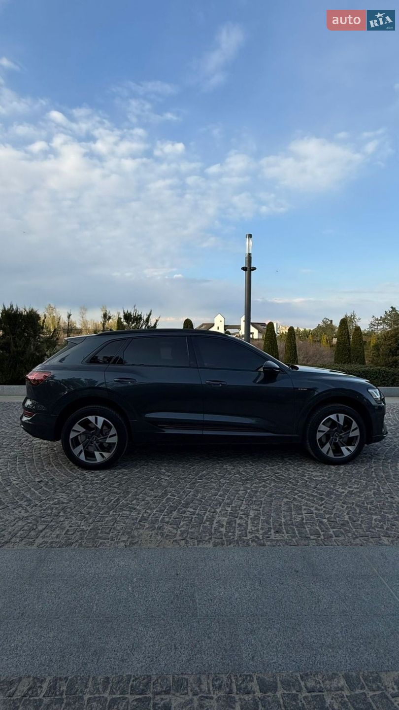 Audi e-tron 2022 VIN WA1AAAGE3PB023323 фото оголошення 36 з 82