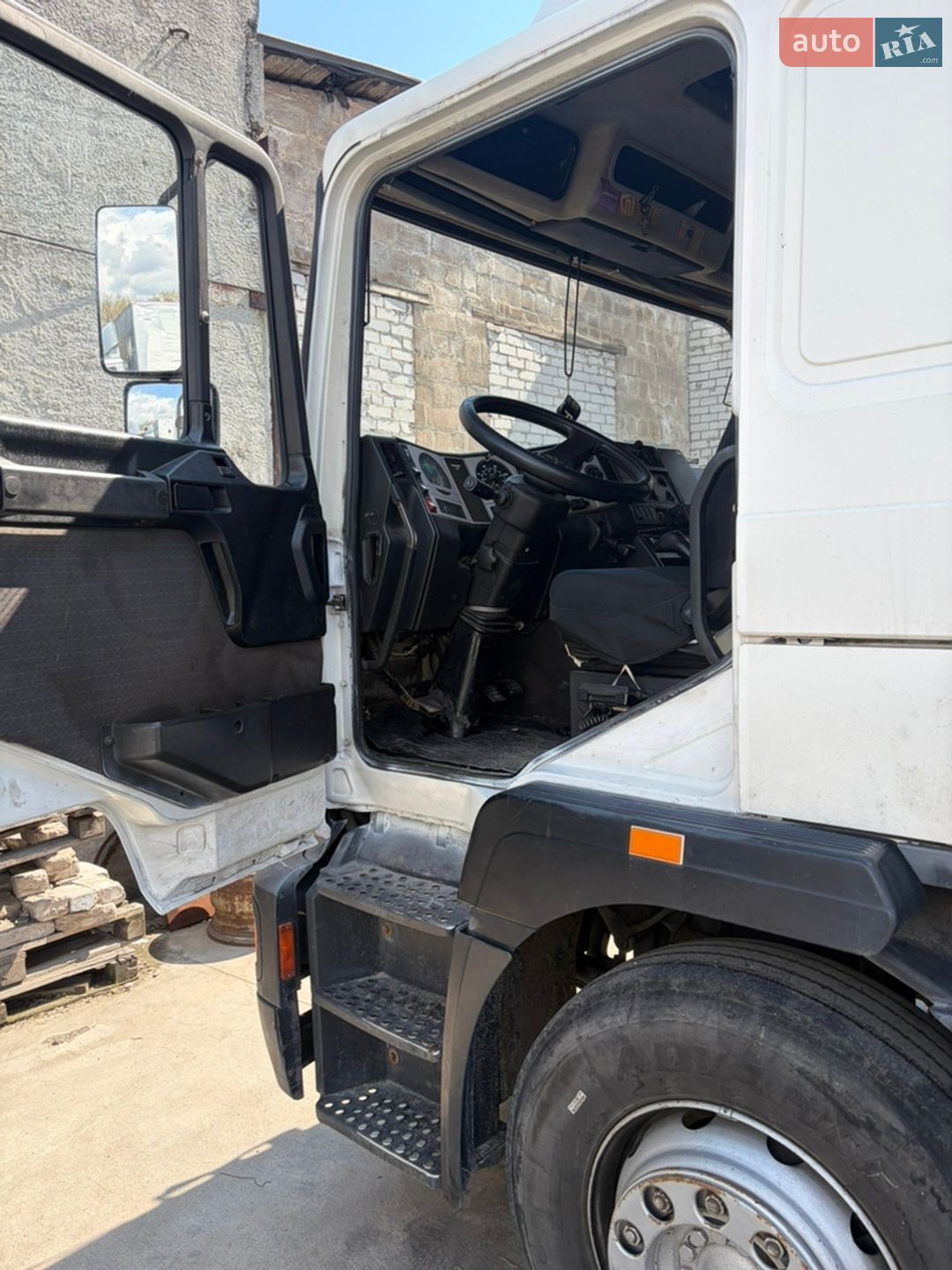 MAN 18.225 2002 VIN WMAM39ZZZ2Y097856 фото оголошення 4 з 5