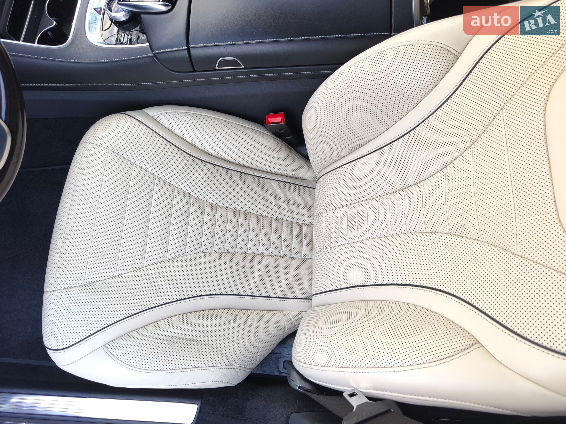 Mercedes-Benz S-Class 2018 VIN WDDUG6EB5KA463412 фото оголошення 11 з 44