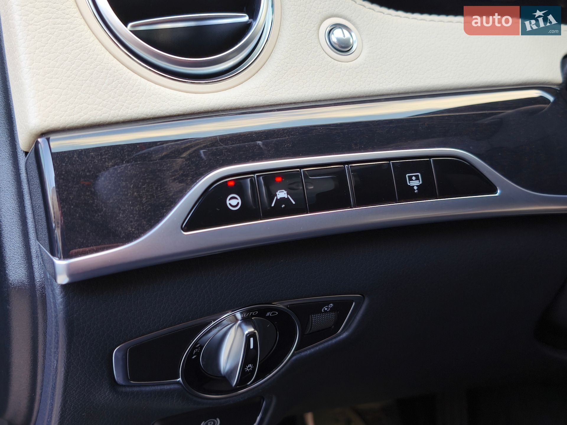 Mercedes-Benz S-Class 2018 VIN WDDUG6EB5KA463412 фото оголошення 21 з 44