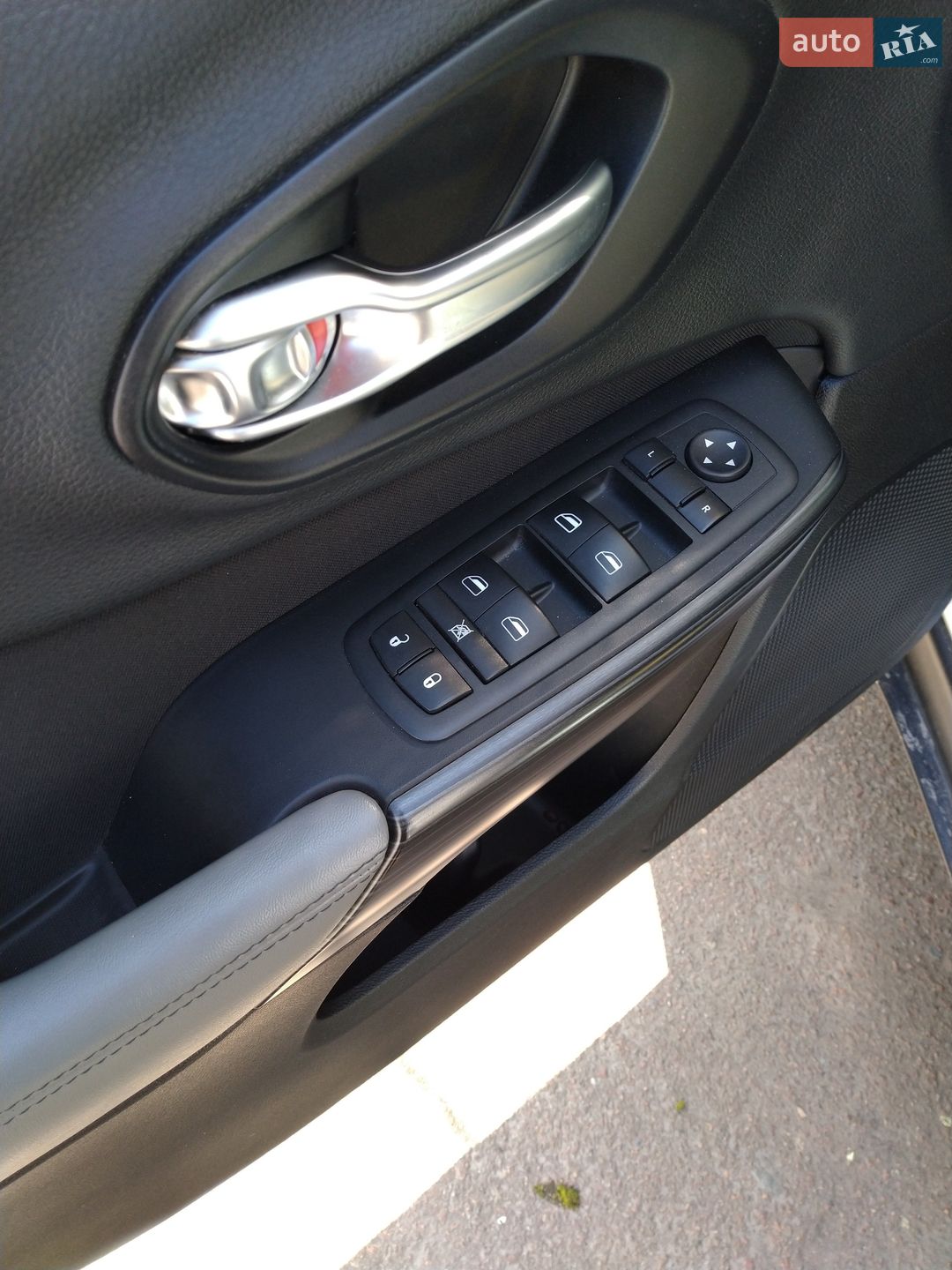 Jeep Cherokee 2014 VIN 1C4PJMAB1EW187210 фото оголошення 19 з 24