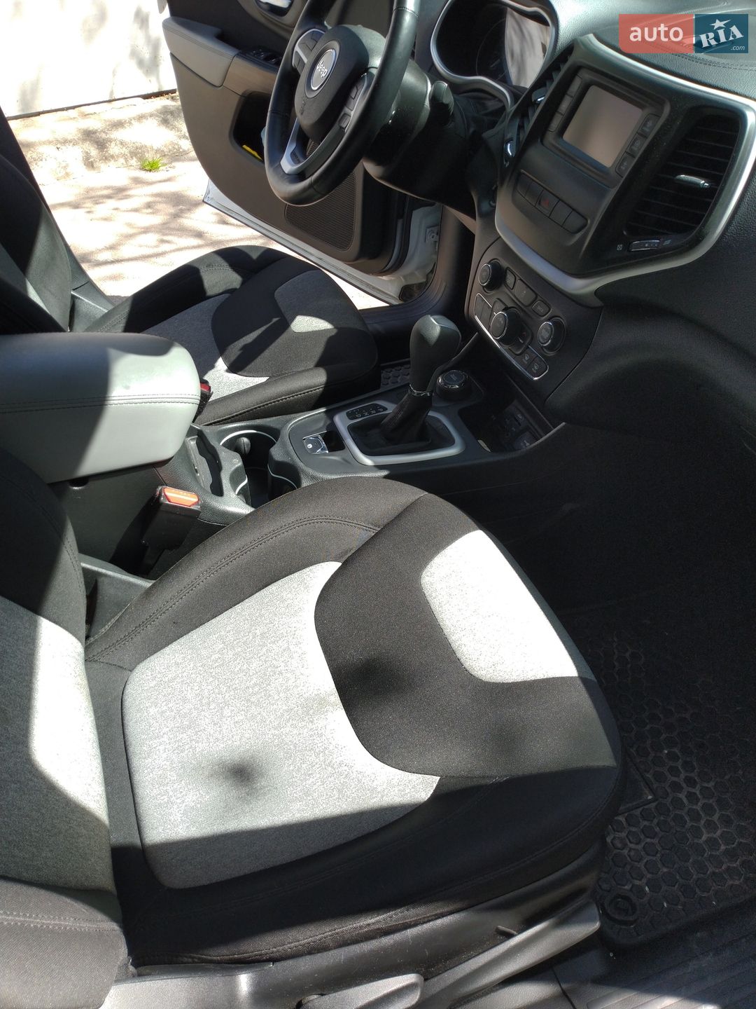 Jeep Cherokee 2014 VIN 1C4PJMAB1EW187210 фото оголошення 21 з 24