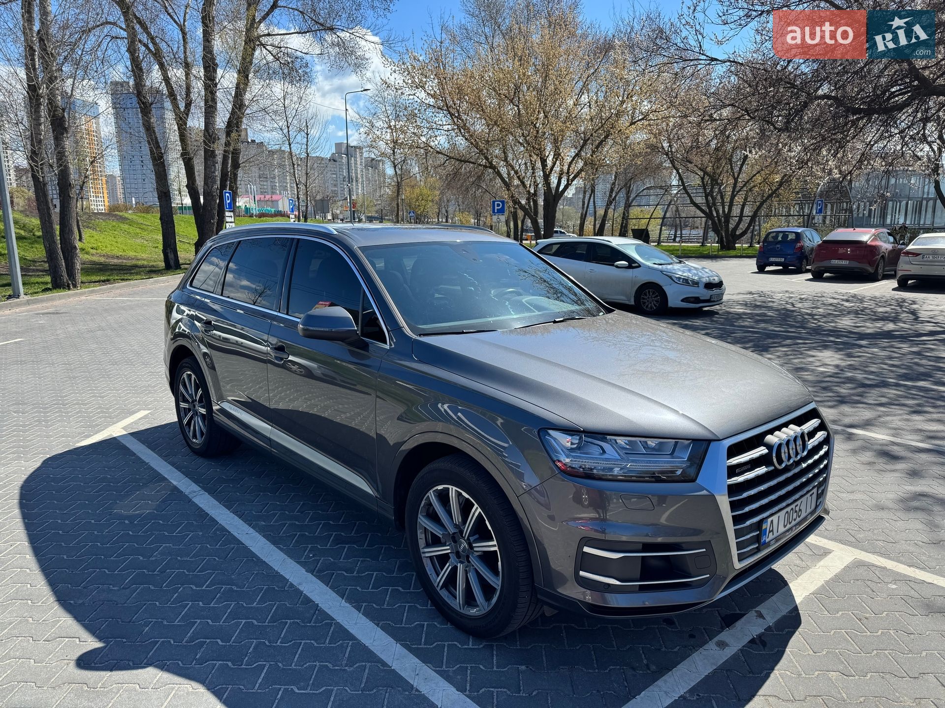 Audi Q7 2018 VIN WA1LAAF77JD052301 фото оголошення 7 з 37