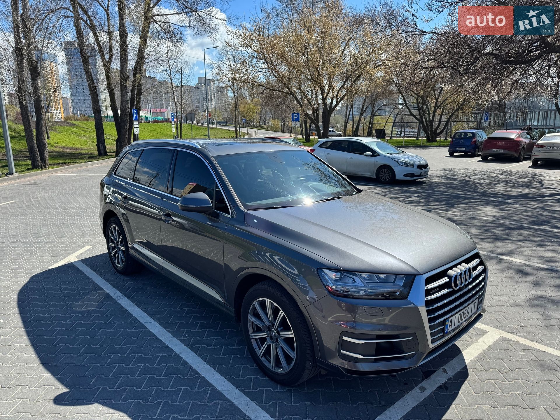 Audi Q7 2018 VIN WA1LAAF77JD052301 фото оголошення 8 з 37