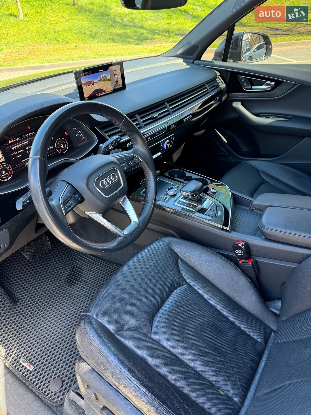 Audi Q7 2018 VIN WA1LAAF77JD052301 фото оголошення 28 з 37