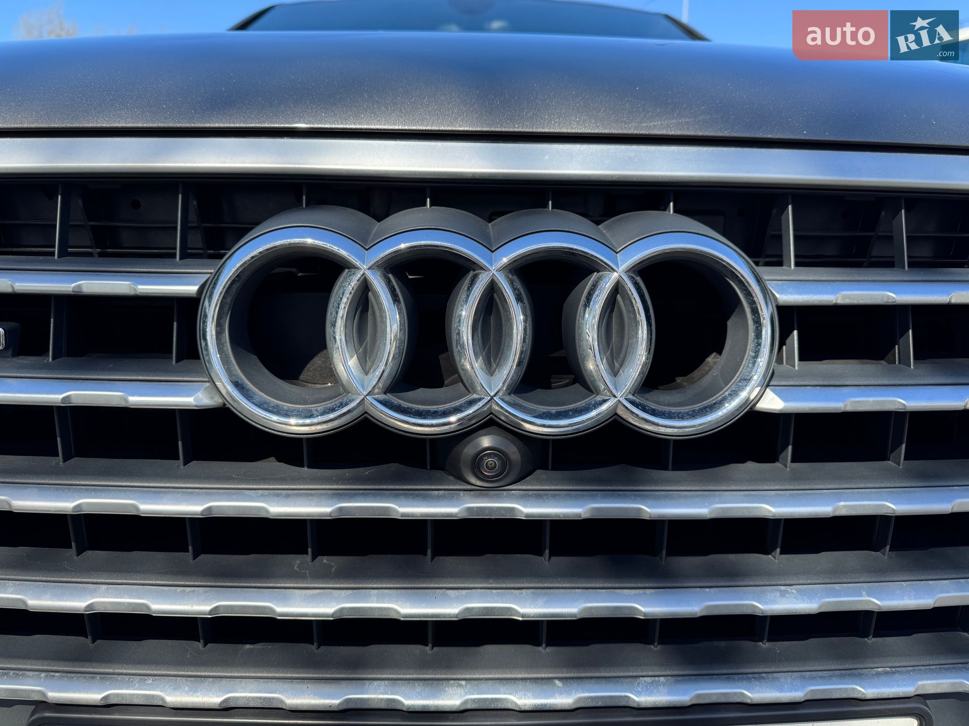 Audi Q7 2018 VIN WA1LAAF77JD052301 фото оголошення 33 з 37
