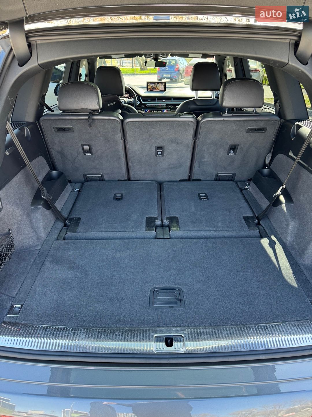 Audi Q7 2018 VIN WA1LAAF77JD052301 фото оголошення 35 з 37