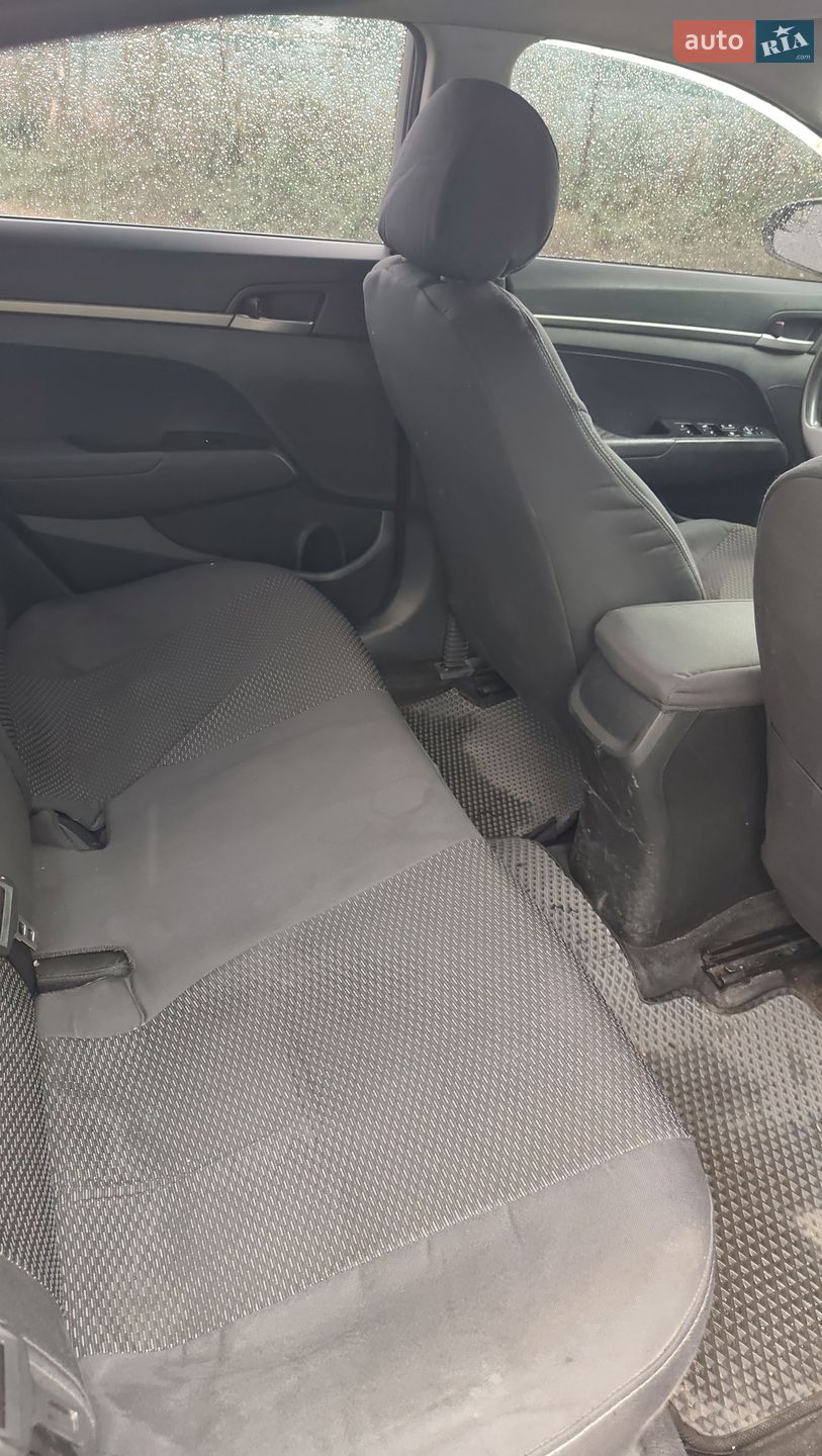 Hyundai Elantra 2018 VIN 5NPD74LF0JH349555 фото оголошення 6 з 7