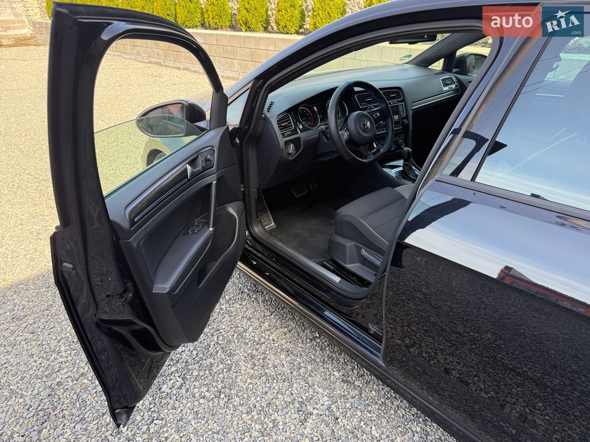 Volkswagen Golf R 2015 VIN WVWZZZAUZGP565065 фото оголошення 7 з 27