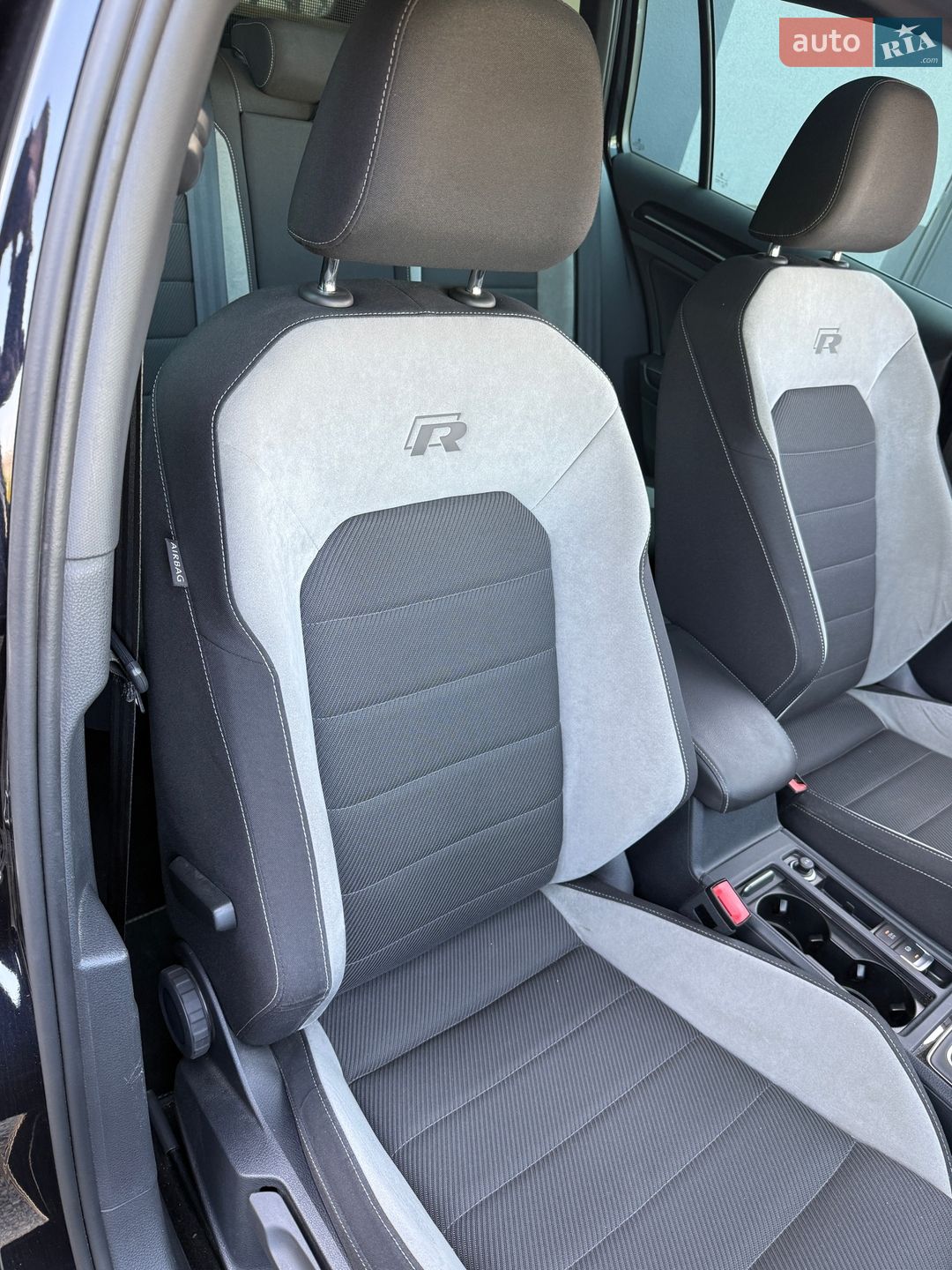 Volkswagen Golf R 2015 VIN WVWZZZAUZGP565065 фото оголошення 13 з 27