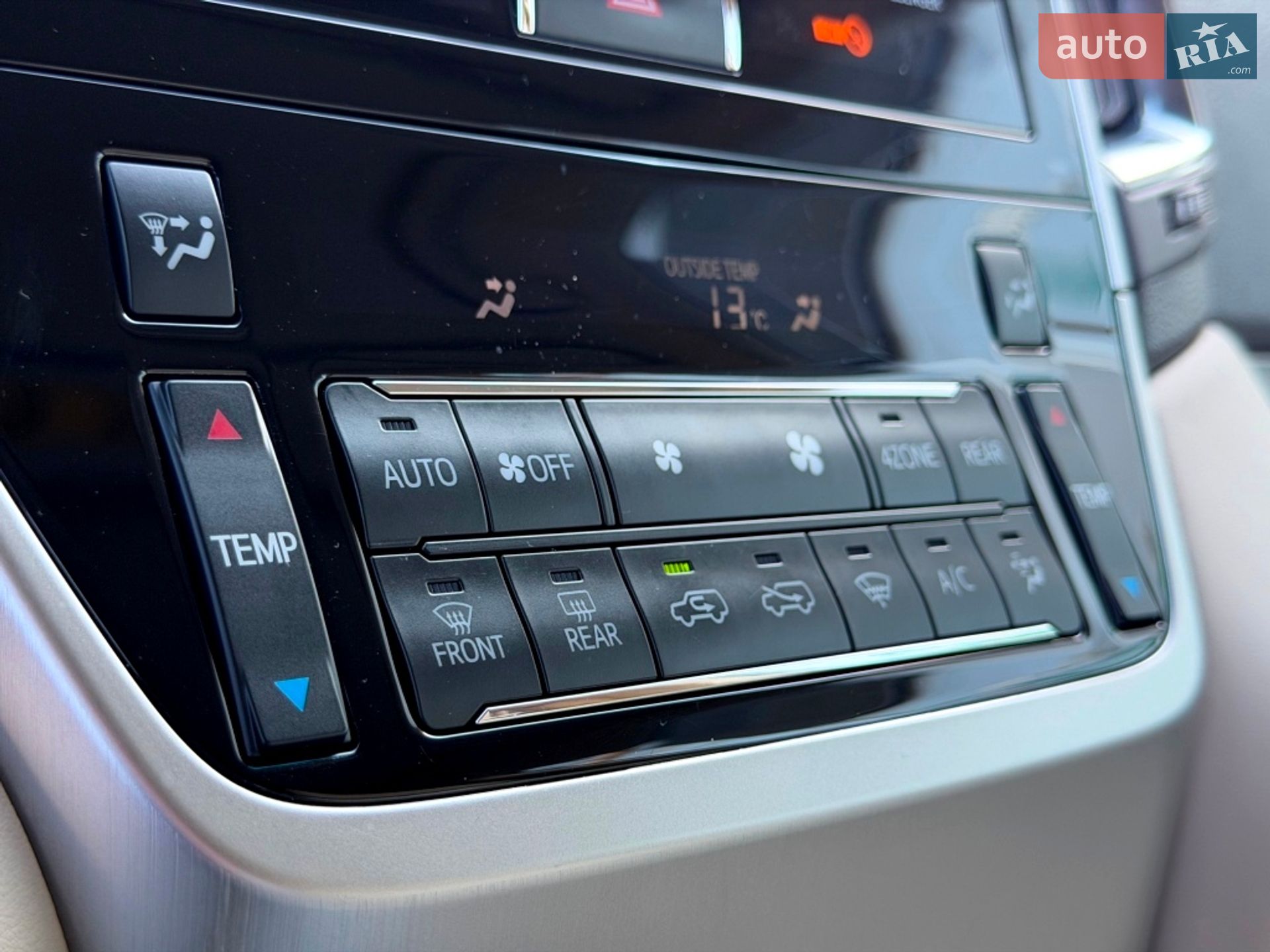Toyota Land Cruiser 2021 VIN JTMCV05J804325651 фото оголошення 61 з 104
