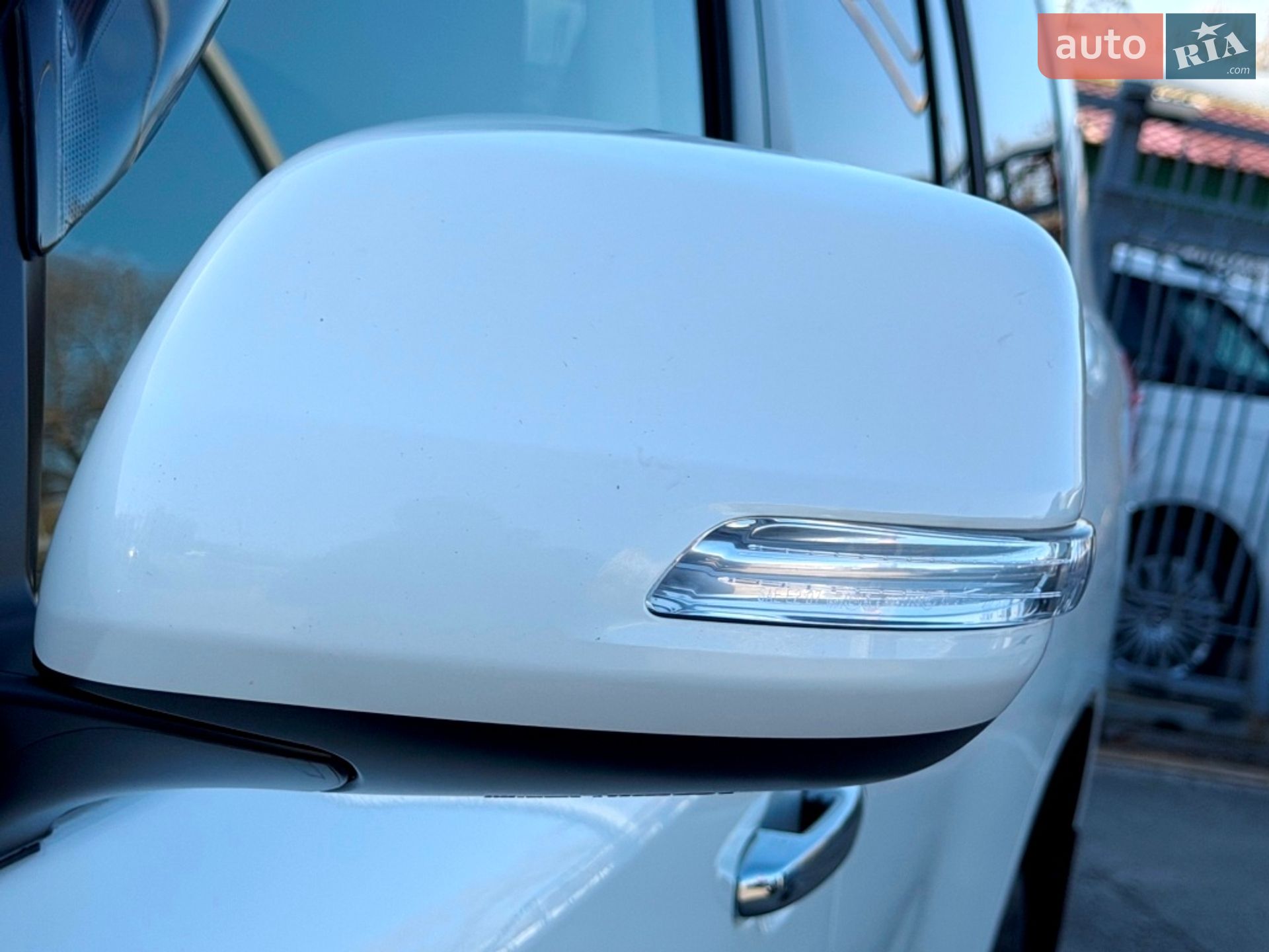 Toyota Land Cruiser 2021 VIN JTMCV05J804325651 фото оголошення 31 з 104