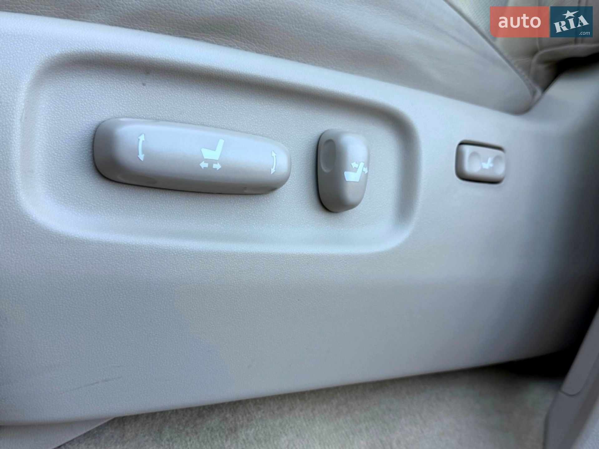 Toyota Land Cruiser 2021 VIN JTMCV05J804325651 фото оголошення 47 з 104