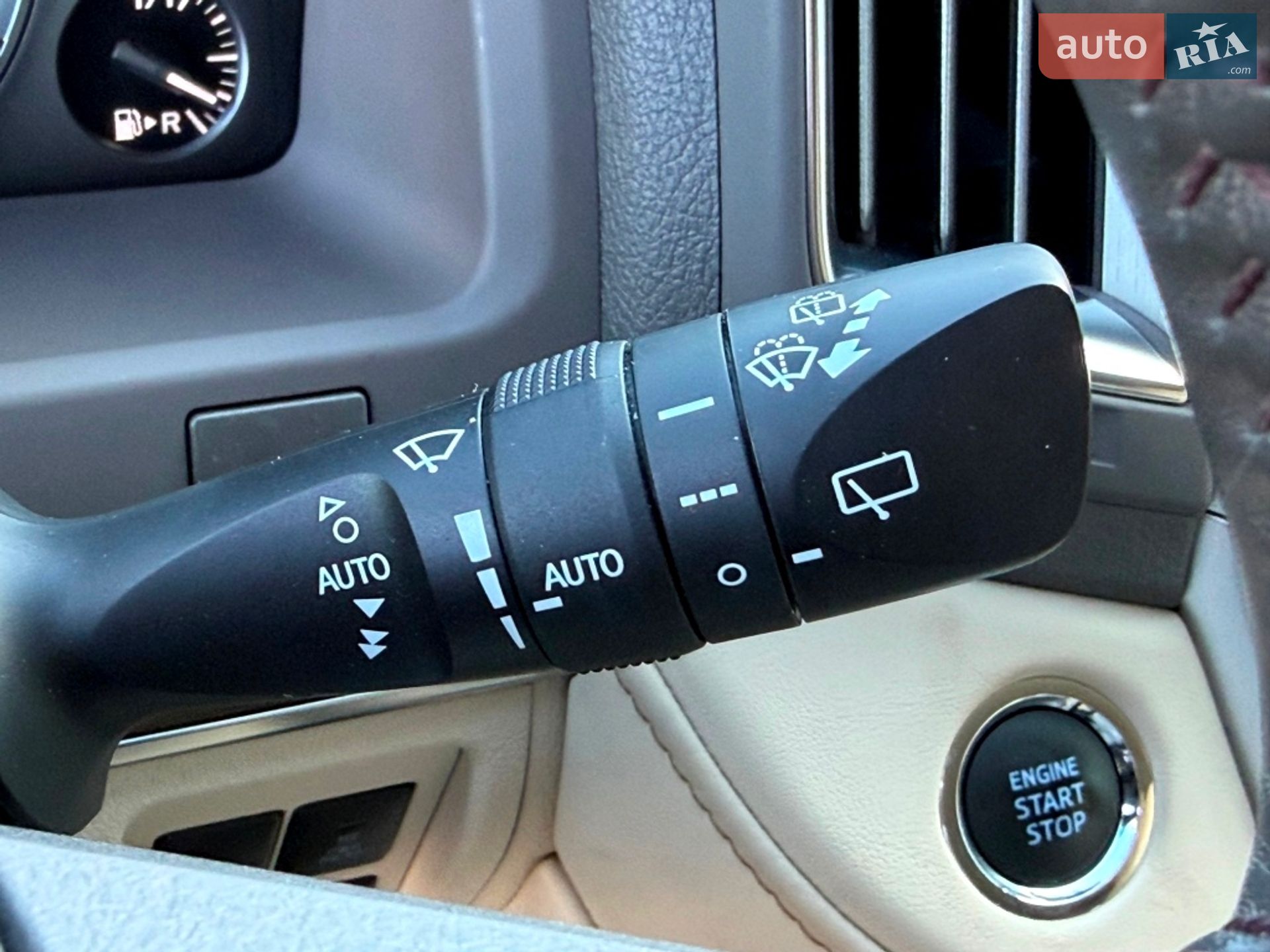 Toyota Land Cruiser 2021 VIN JTMCV05J804325651 фото оголошення 63 з 104