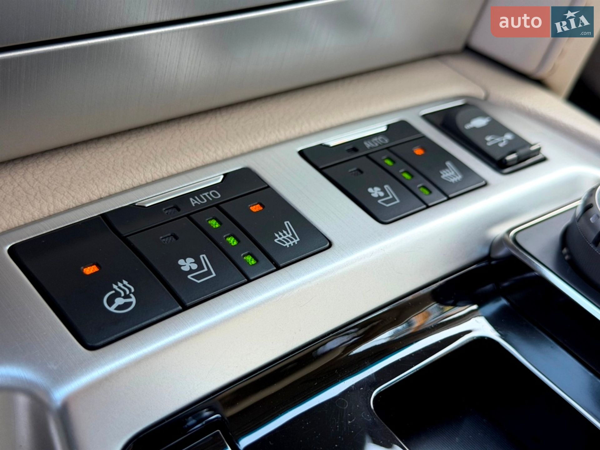 Toyota Land Cruiser 2021 VIN JTMCV05J804325651 фото оголошення 74 з 104
