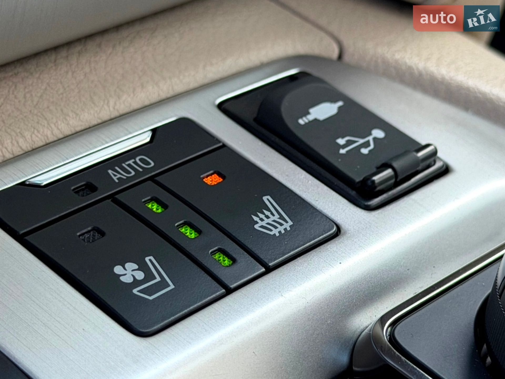 Toyota Land Cruiser 2021 VIN JTMCV05J804325651 фото оголошення 66 з 104