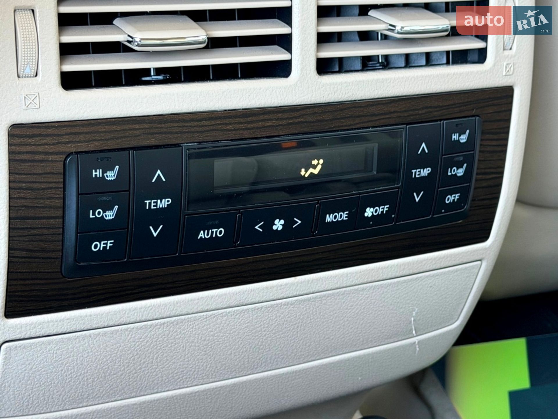 Toyota Land Cruiser 2021 VIN JTMCV05J804325651 фото оголошення 84 з 104