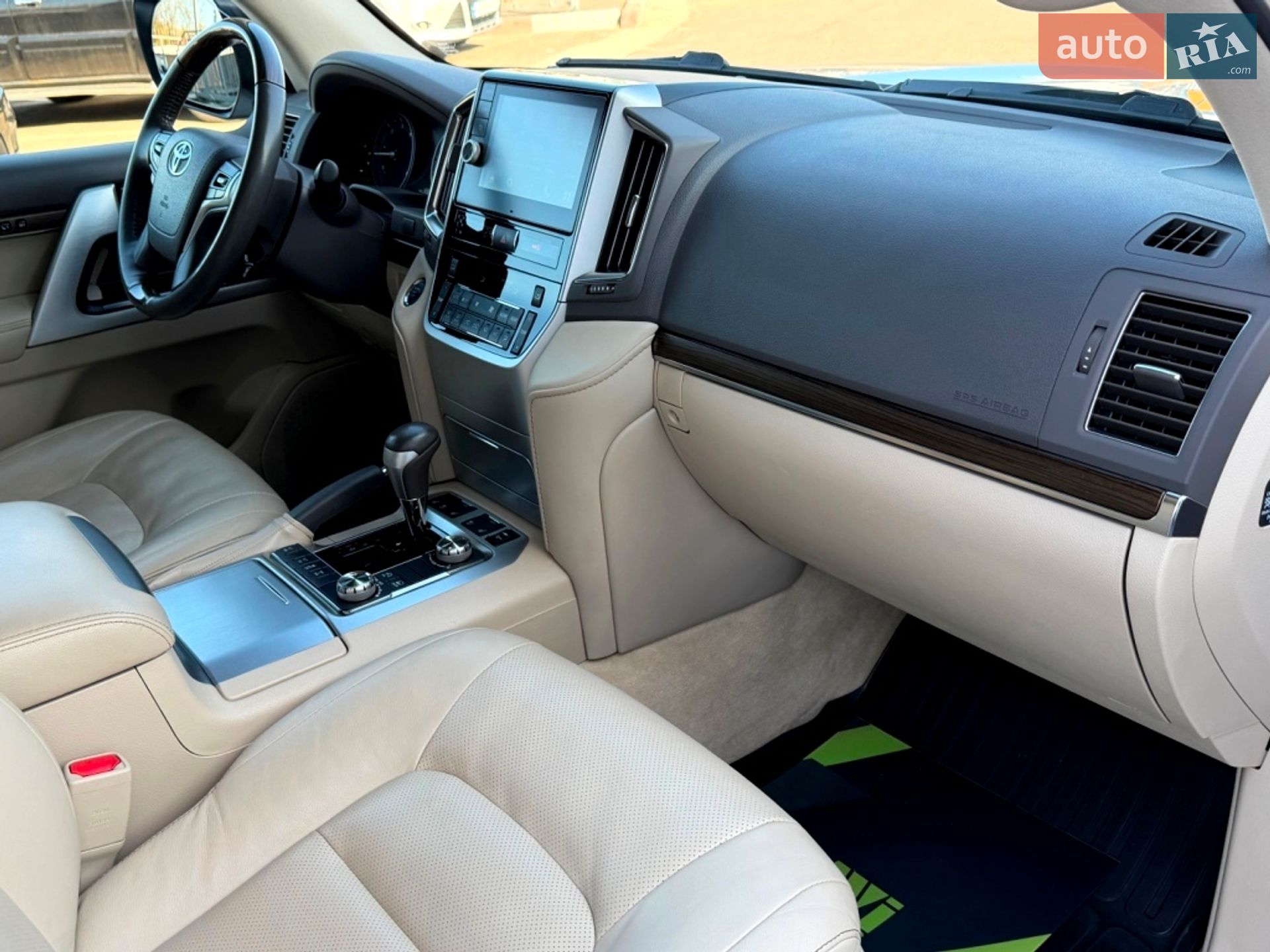 Toyota Land Cruiser 2021 VIN JTMCV05J804325651 фото оголошення 39 з 104