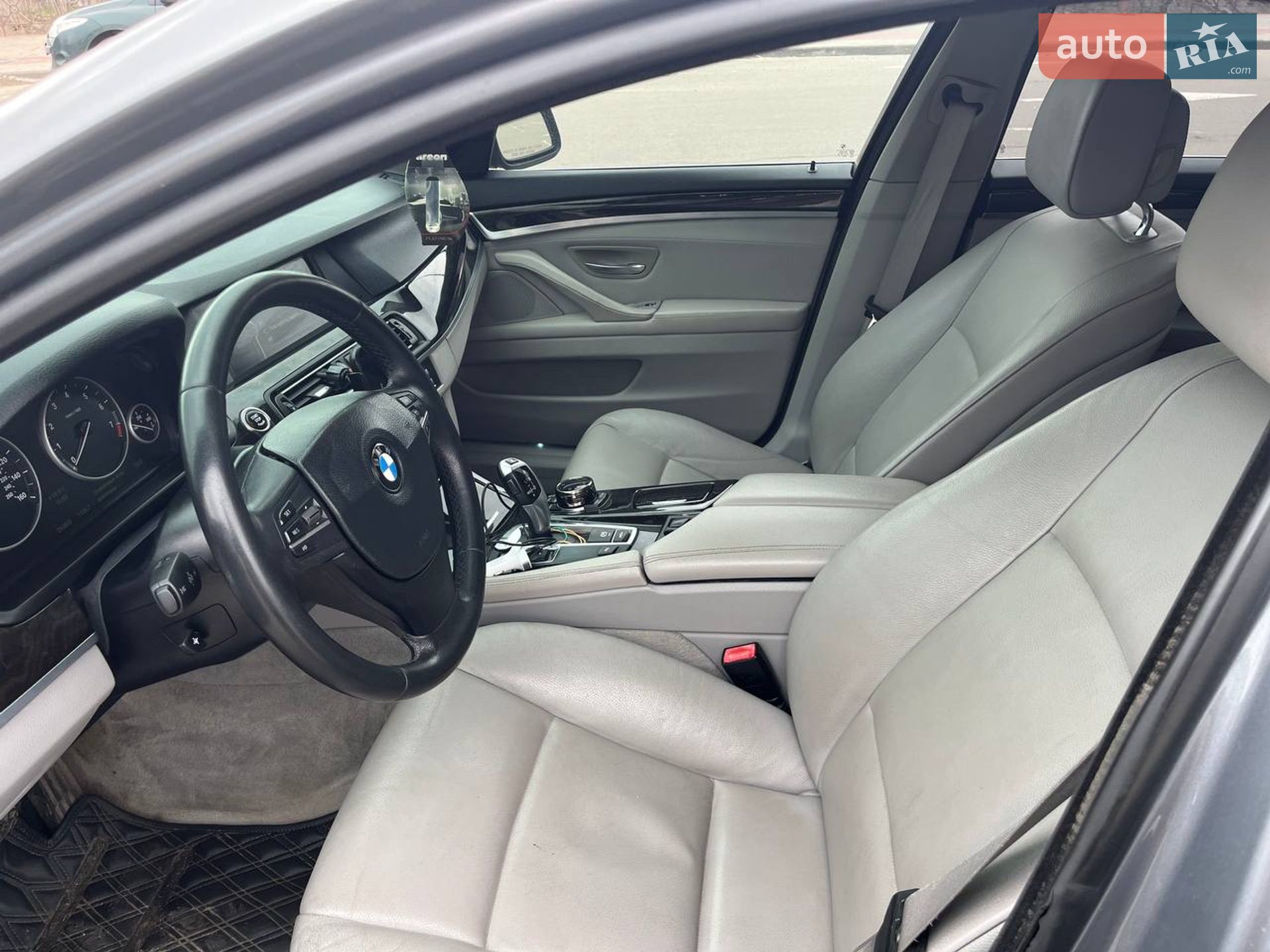 BMW 5 Series 2011 VIN WBAXG5C53CDW24870 фото оголошення 7 з 10