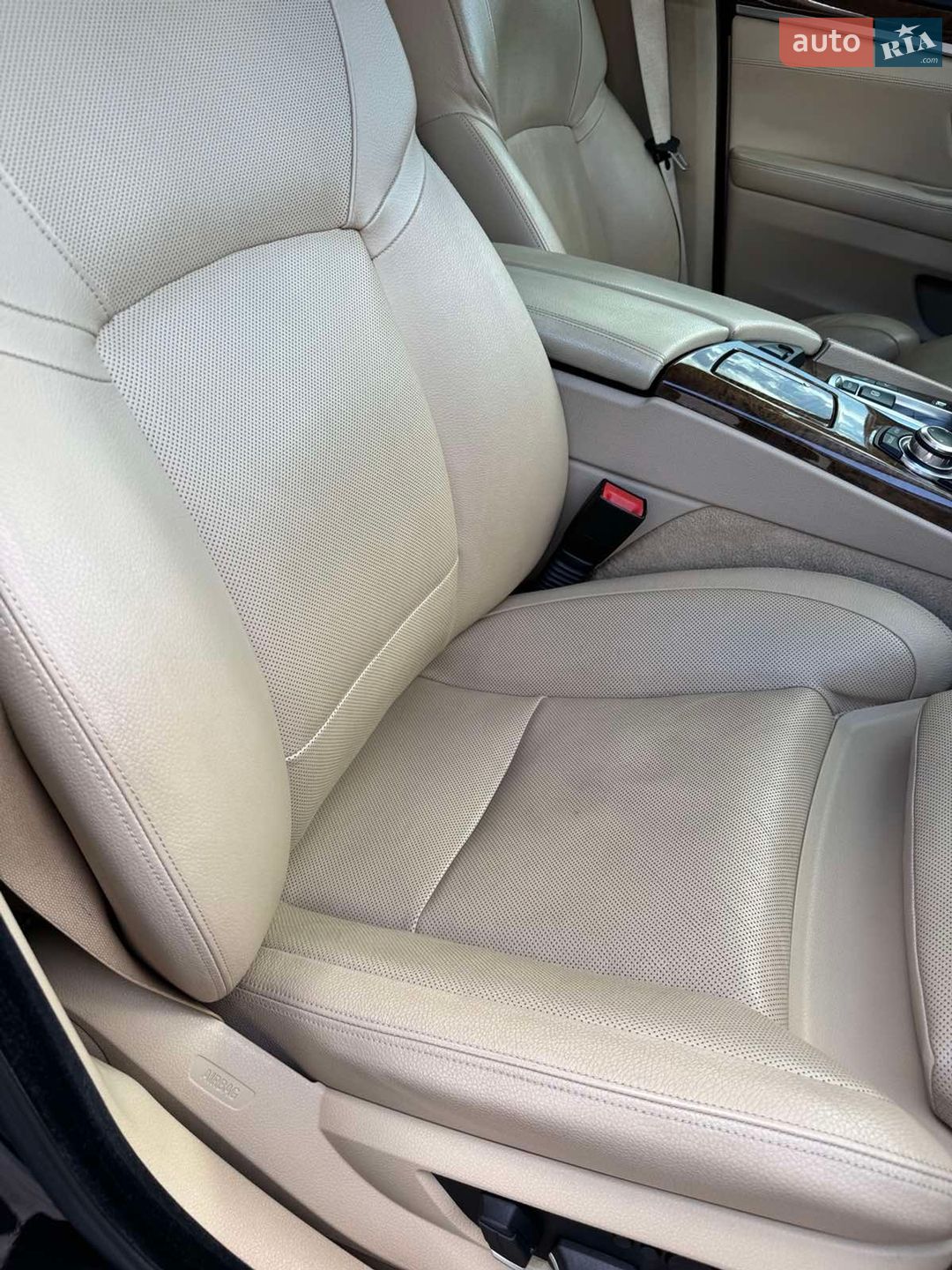 BMW 525D 2012 VIN WBAXA11030DX22407 фото оголошення 13 з 33