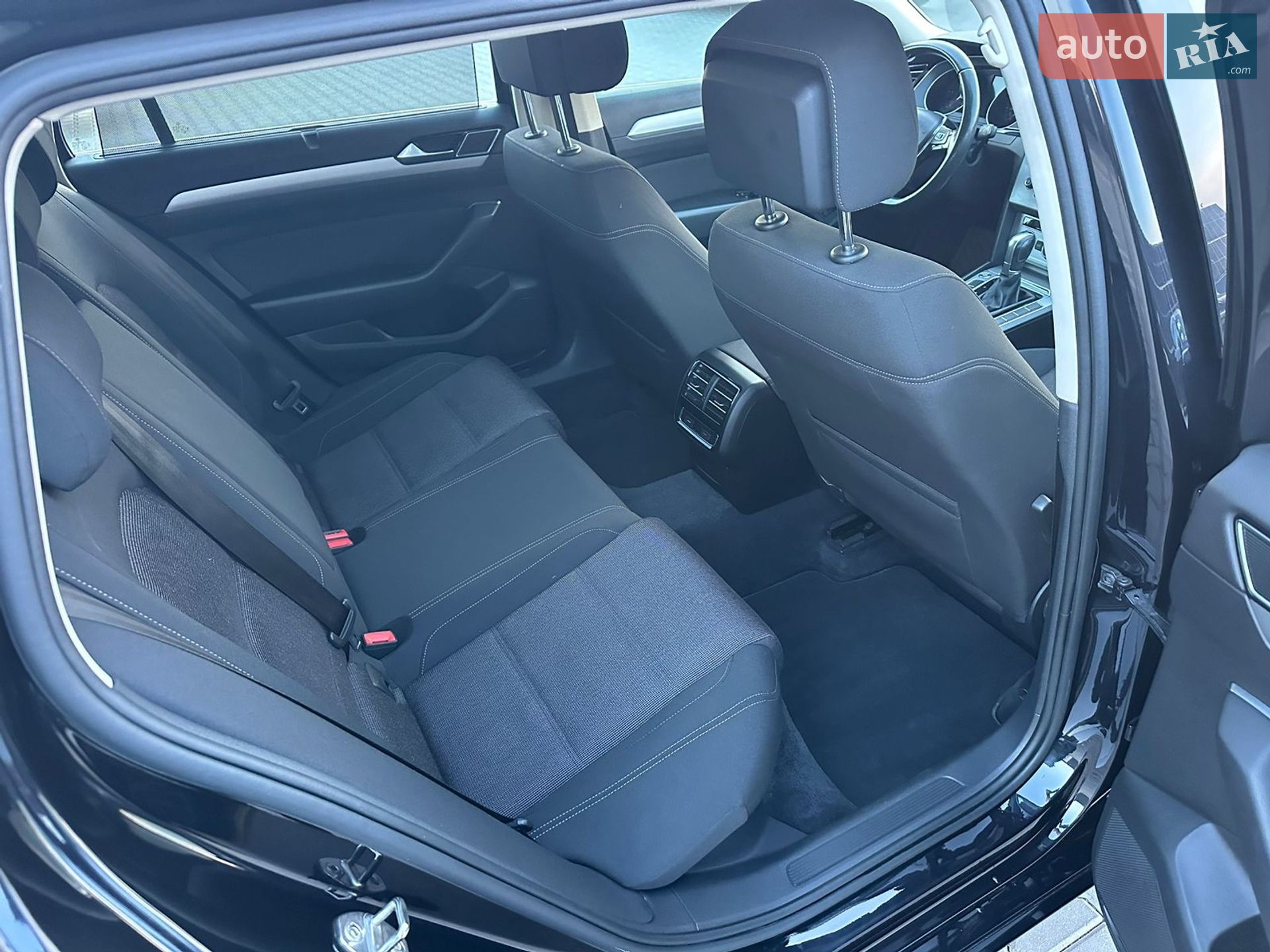 Volkswagen Passat 2017 VIN WVWZZZ3CZHP027183 фото оголошення 22 з 30
