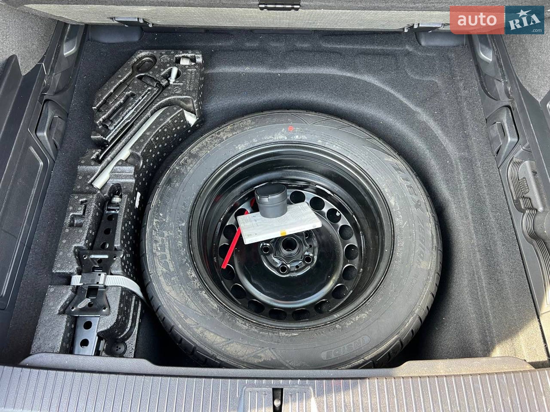 Volkswagen Passat 2017 VIN WVWZZZ3CZHP027183 фото оголошення 29 з 30