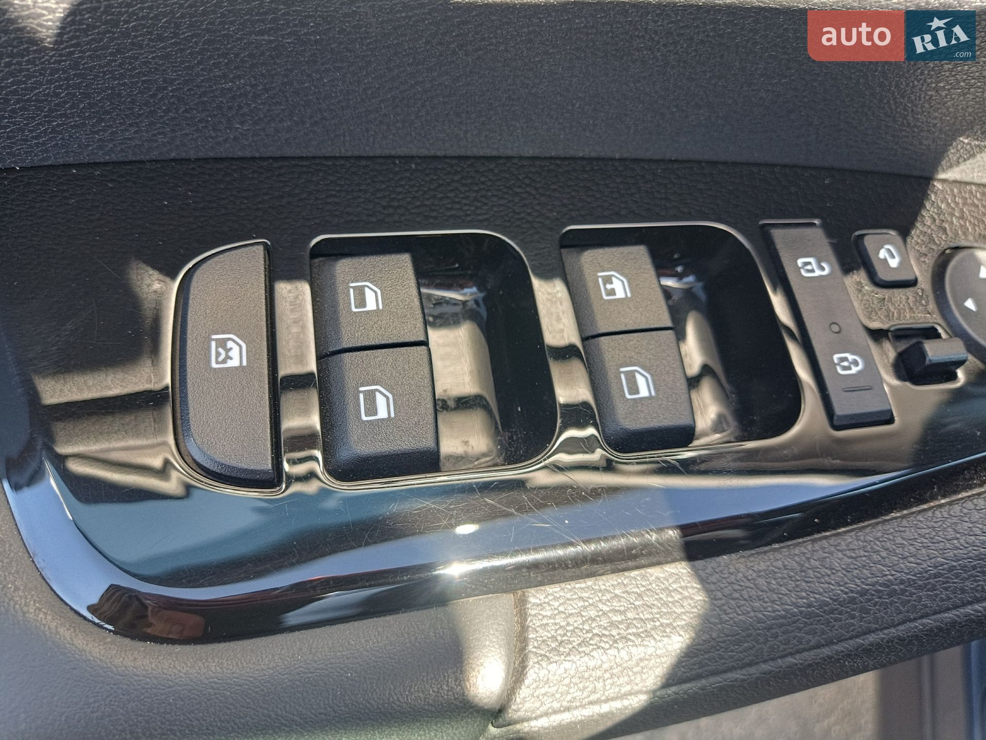 Kia Sportage 2022 VIN U5YPU81BGNL076681 фото оголошення 44 з 68