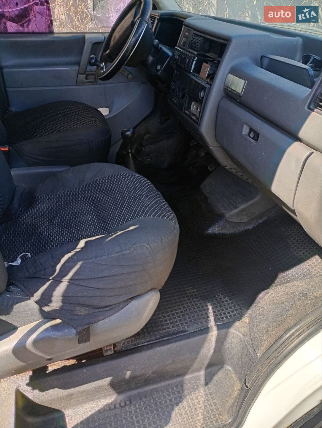 Volkswagen Transporter 1998 VIN WV1ZZZ70ZWH074358 фото оголошення 2 з 5