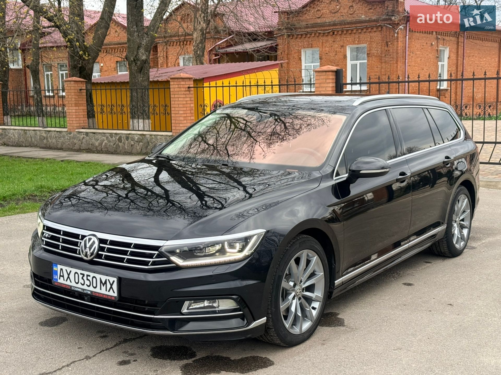 Volkswagen Passat 2018 VIN WVWZZZ3CZKE002818 фото оголошення 3 з 39