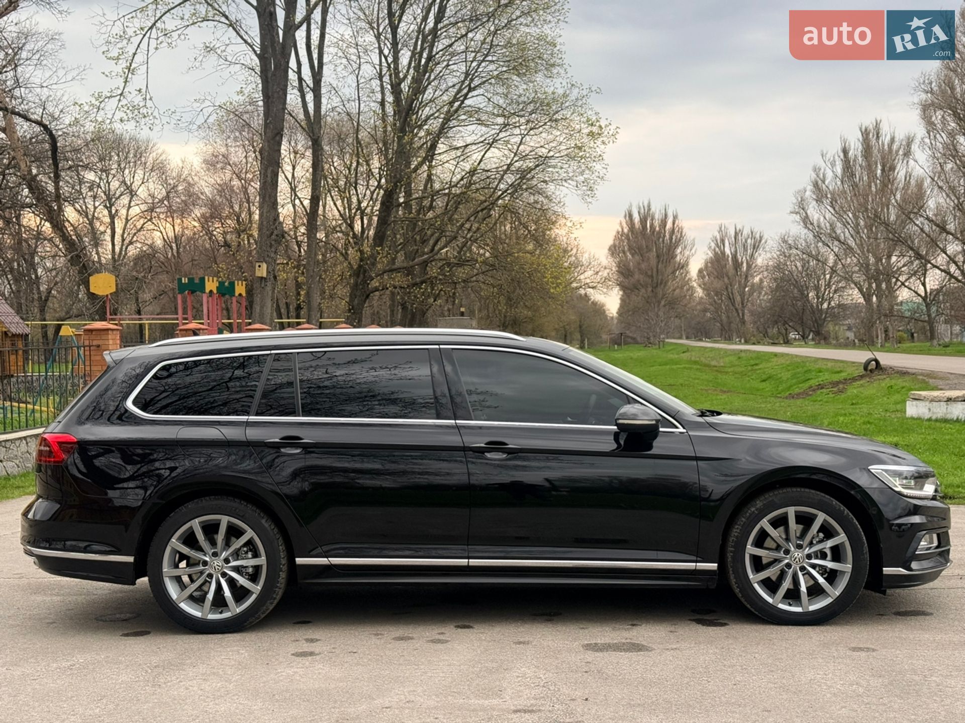 Volkswagen Passat 2018 VIN WVWZZZ3CZKE002818 фото оголошення 7 з 39