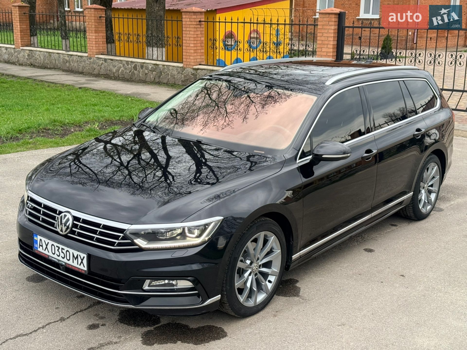 Volkswagen Passat 2018 VIN WVWZZZ3CZKE002818 фото оголошення 10 з 39