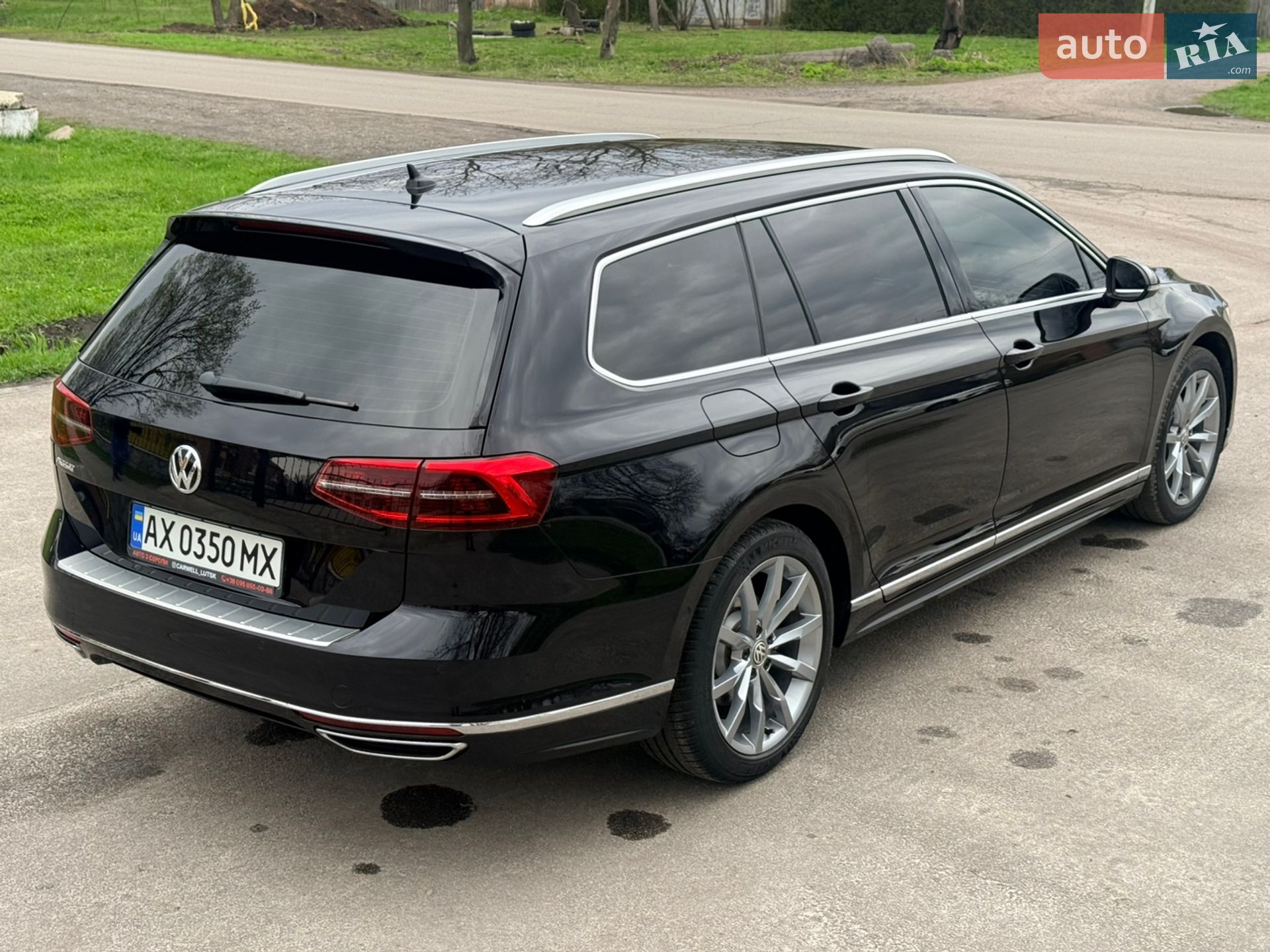 Volkswagen Passat 2018 VIN WVWZZZ3CZKE002818 фото оголошення 13 з 39