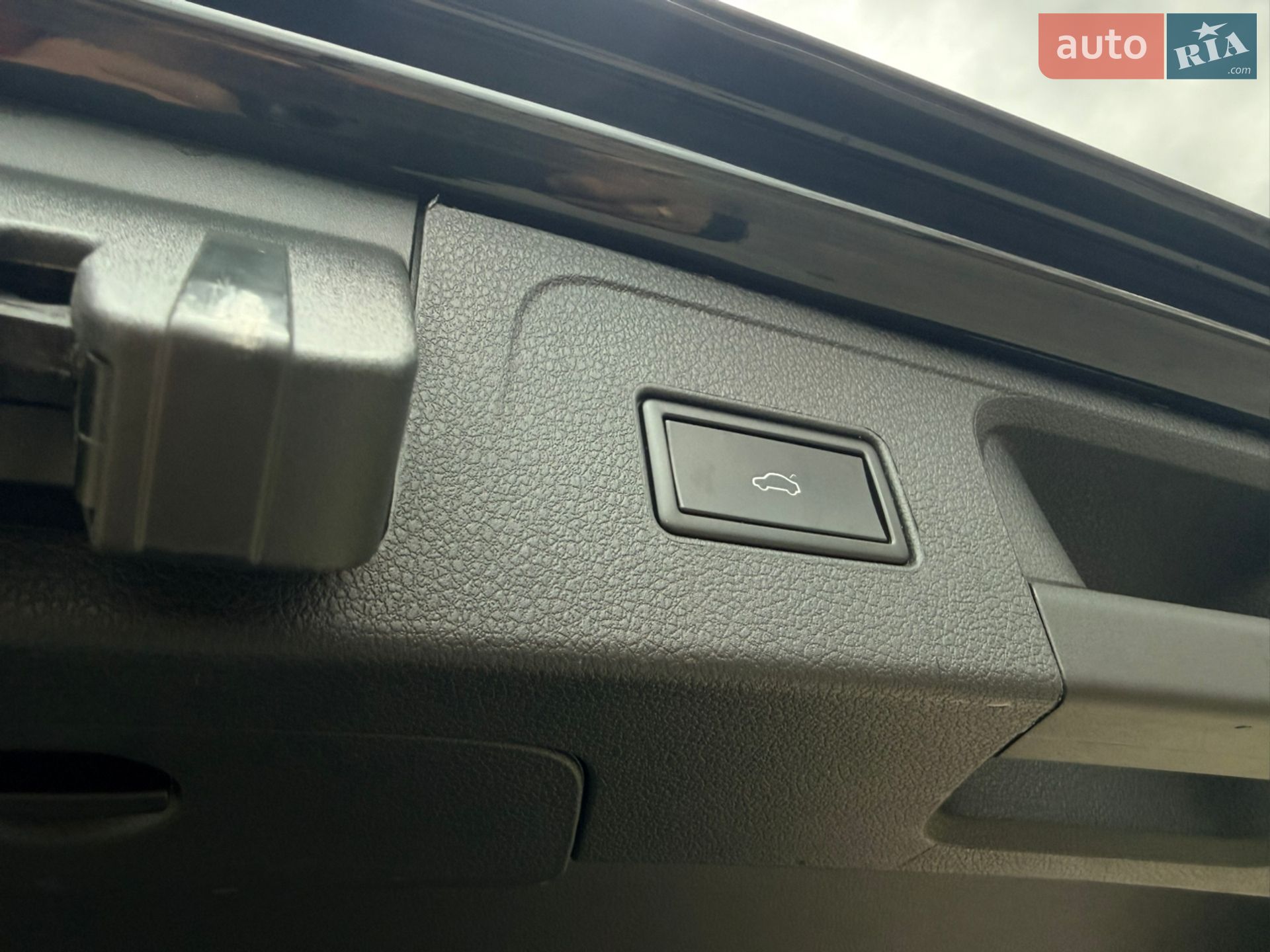 Volkswagen Passat 2018 VIN WVWZZZ3CZKE002818 фото оголошення 21 з 39