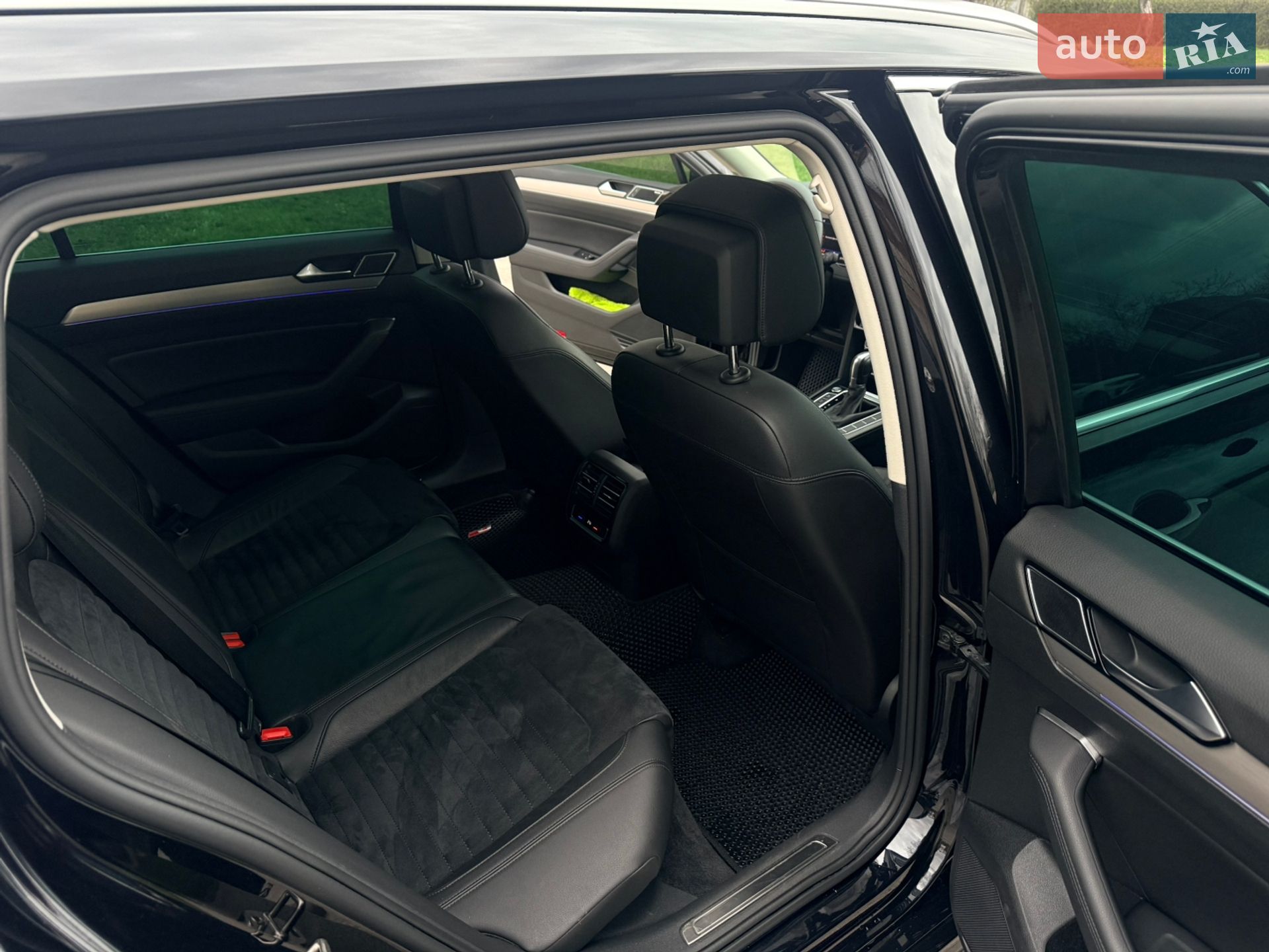 Volkswagen Passat 2018 VIN WVWZZZ3CZKE002818 фото оголошення 22 з 39