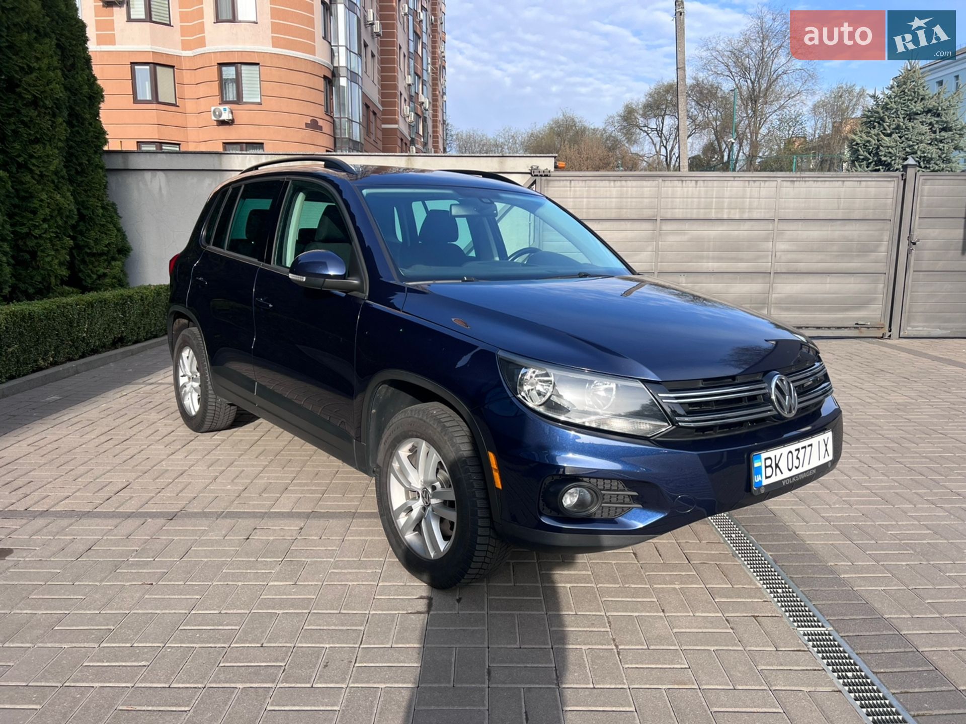 Volkswagen Tiguan 2015 VIN WVGJV7AX1FW591497 фото оголошення 4 з 31
