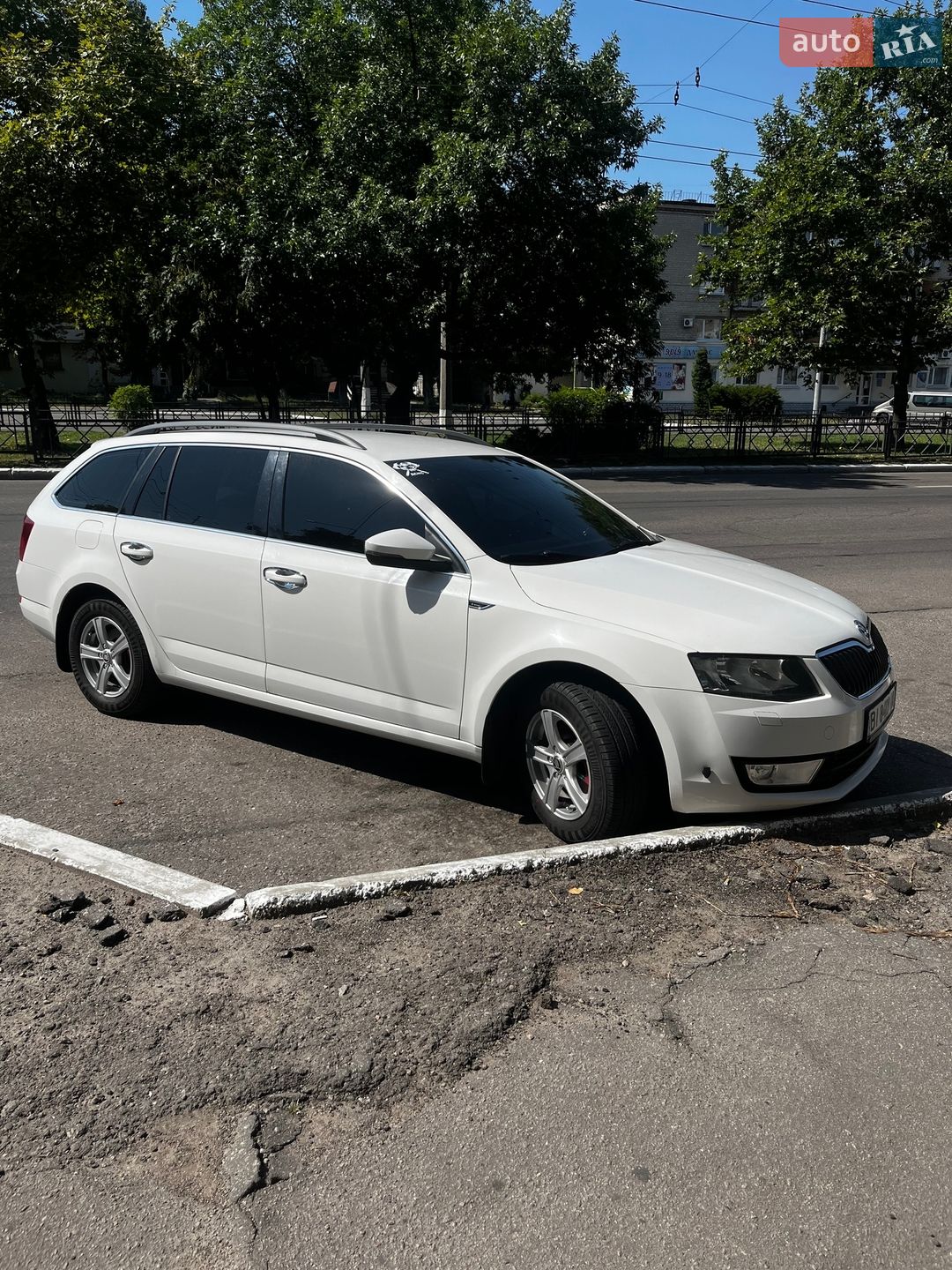 Skoda Octavia 2014 VIN TMBLG9NE3E0217597 фото оголошення 3 з 39