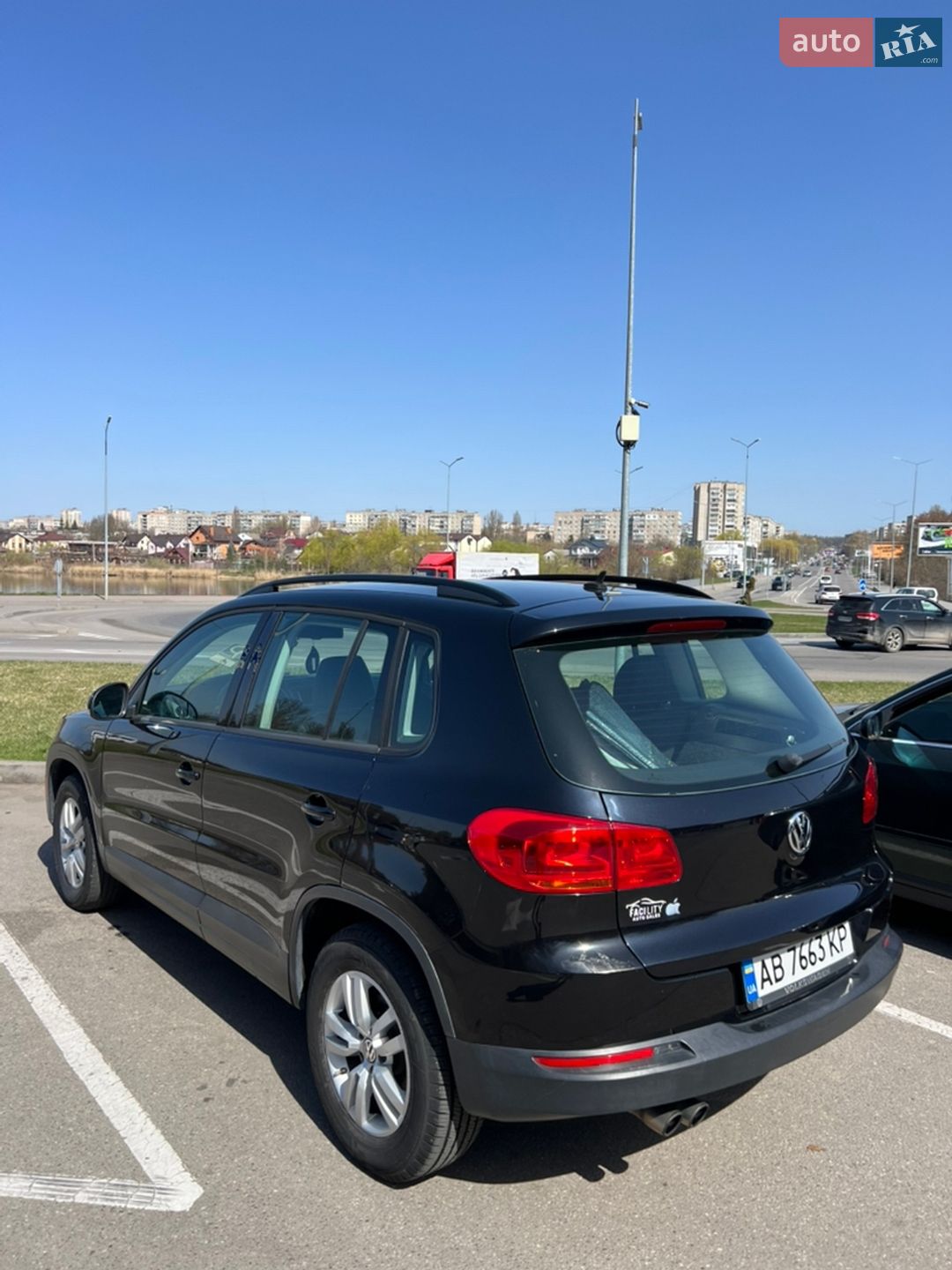 Volkswagen Tiguan 2015 VIN WVGAV7AX9GW545711 фото оголошення 5 з 16