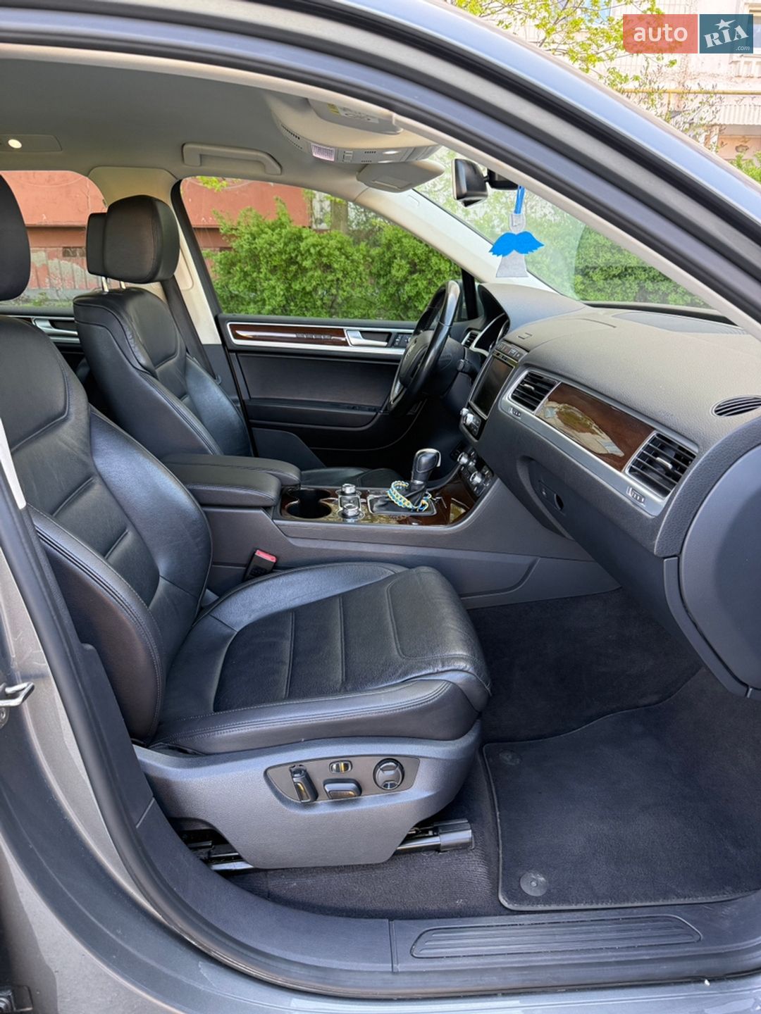 Volkswagen Touareg 2016 VIN WVGZZZ7PZGD025909 фото оголошення 12 з 29