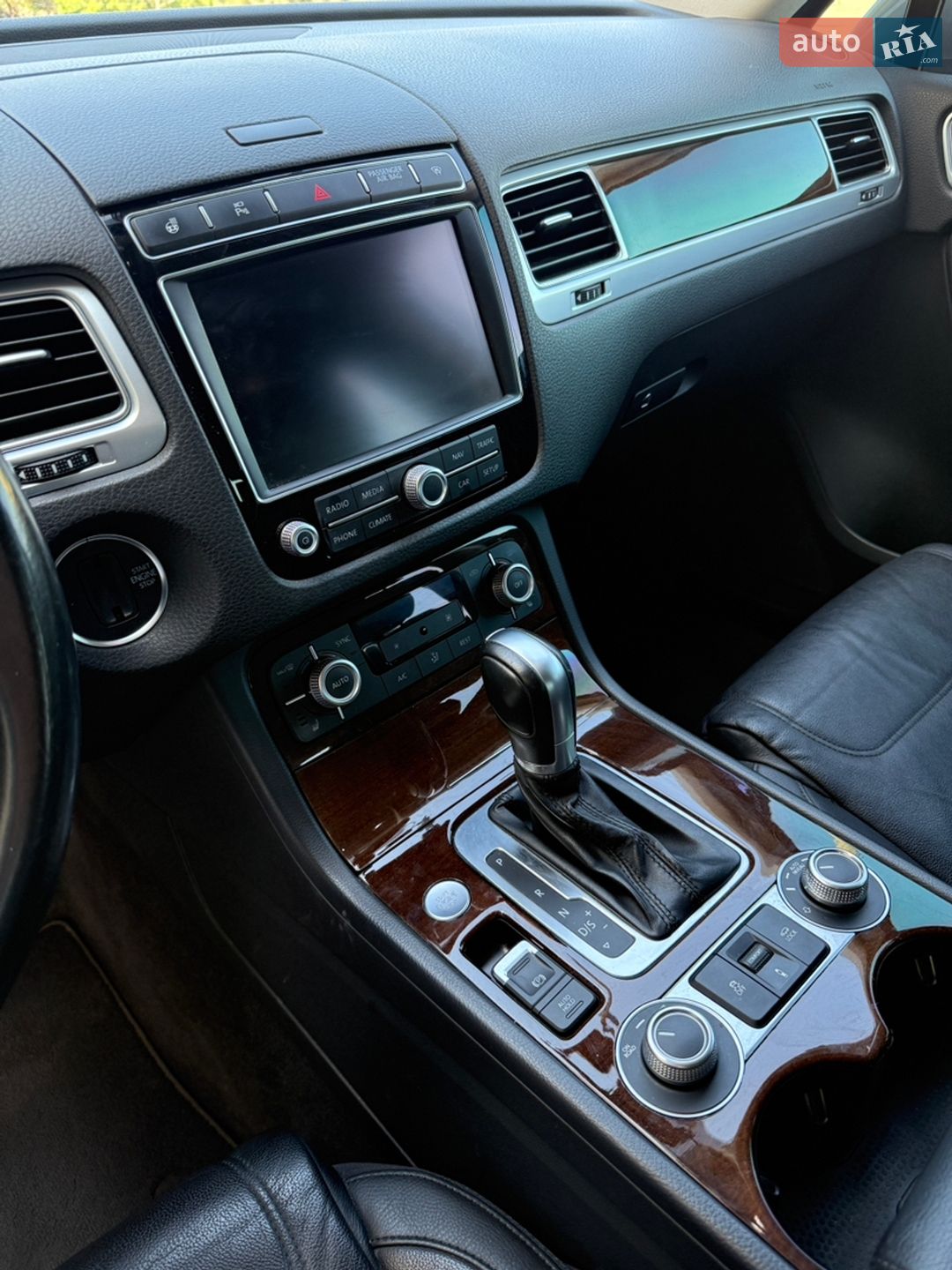 Volkswagen Touareg 2016 VIN WVGZZZ7PZGD025909 фото оголошення 25 з 29