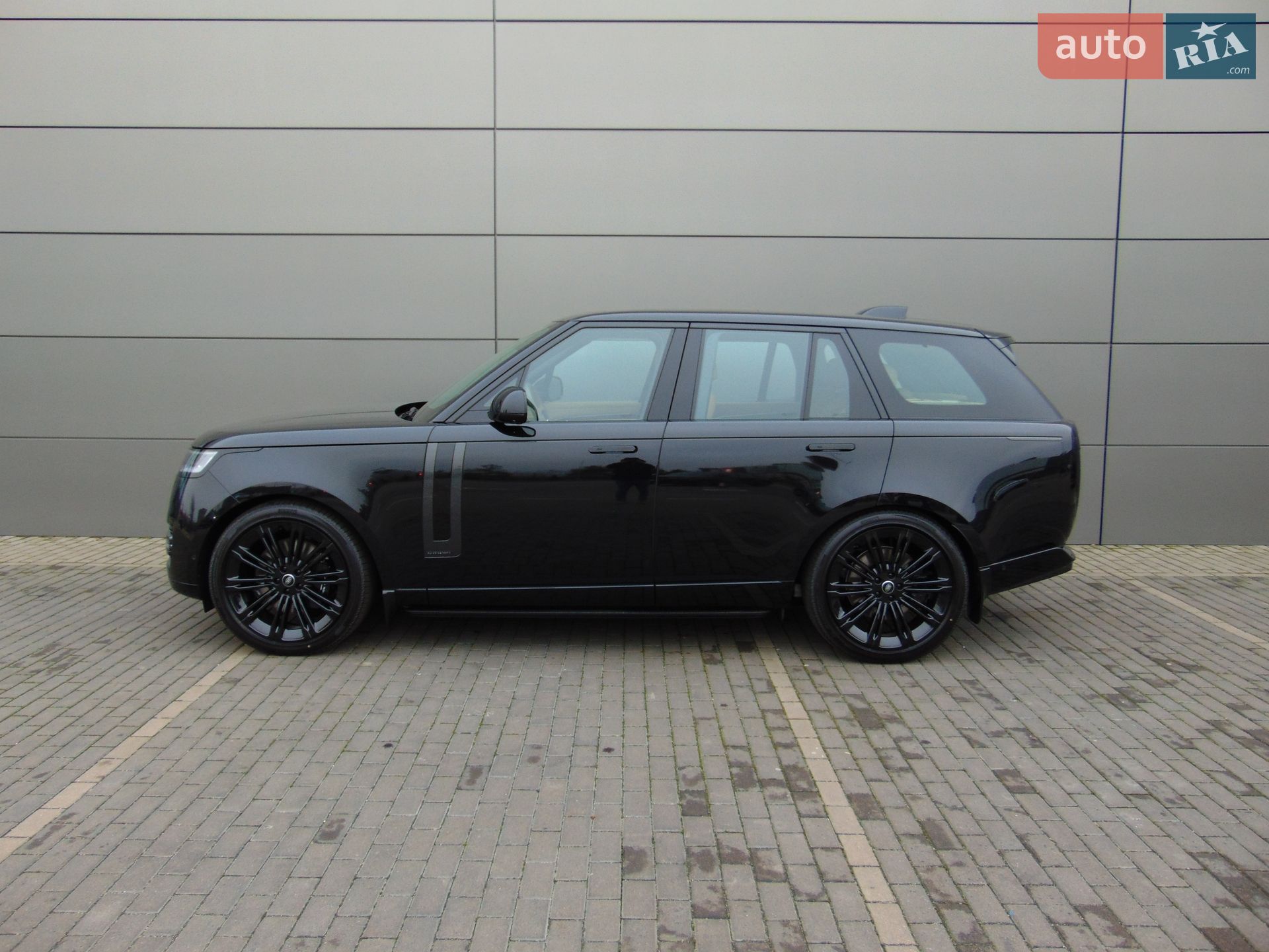 Land Rover Range Rover 2025 VIN SALKA9B93SA317573 фото оголошення 5 з 18
