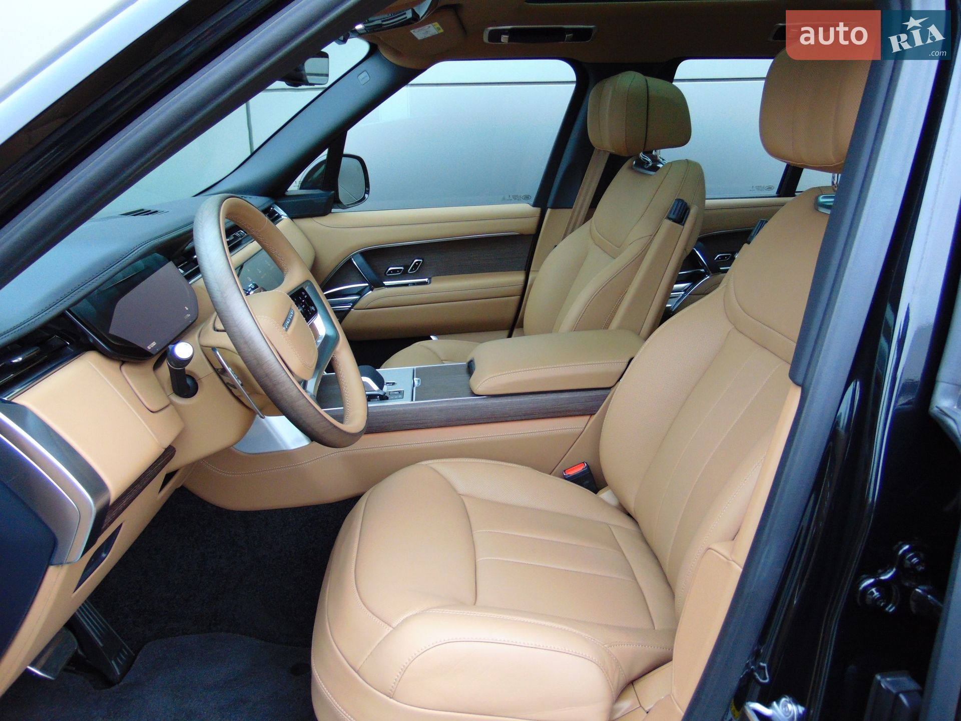 Land Rover Range Rover 2025 VIN SALKA9B93SA317573 фото оголошення 9 з 18