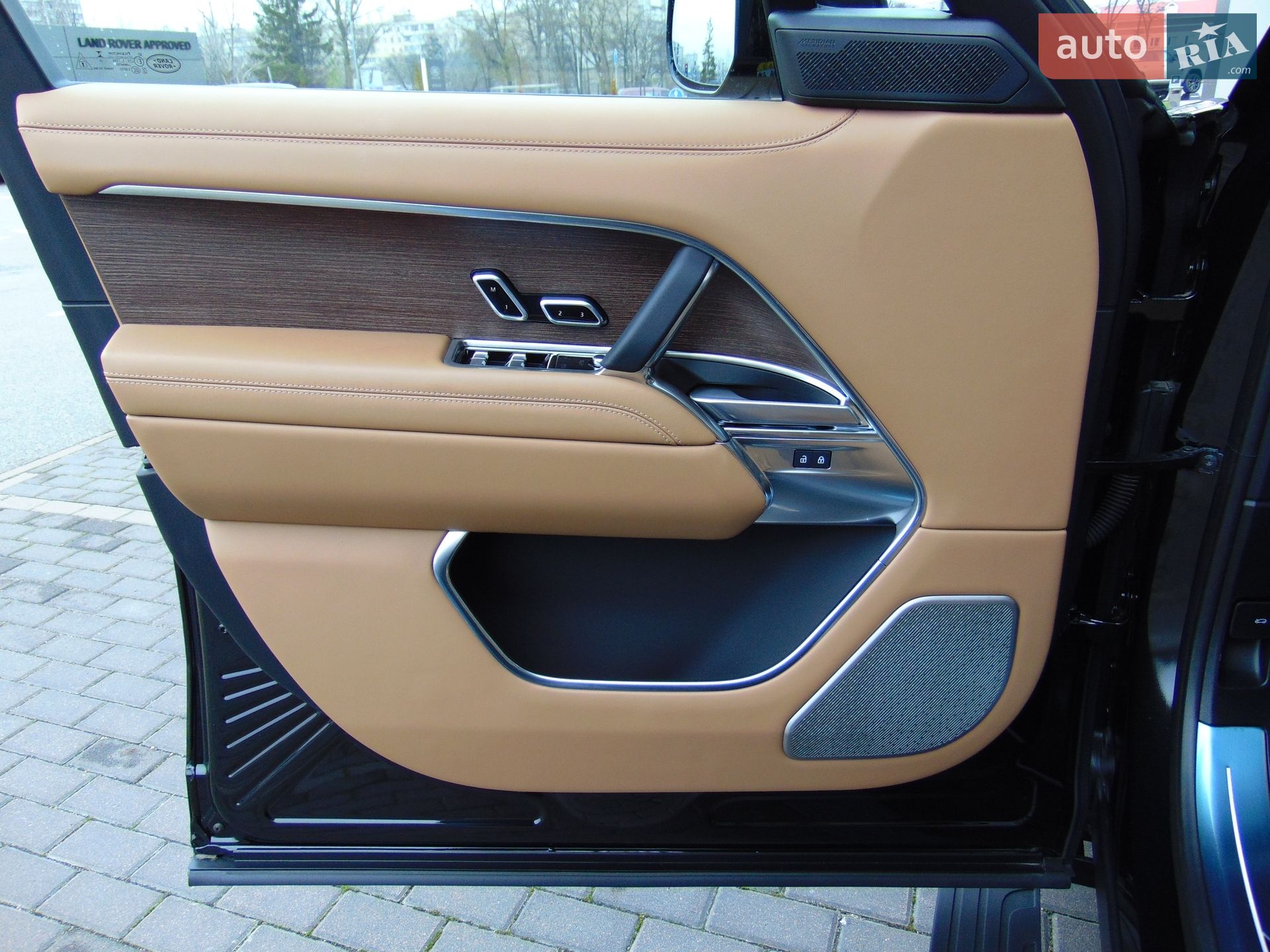 Land Rover Range Rover 2025 VIN SALKA9B93SA317573 фото оголошення 10 з 18