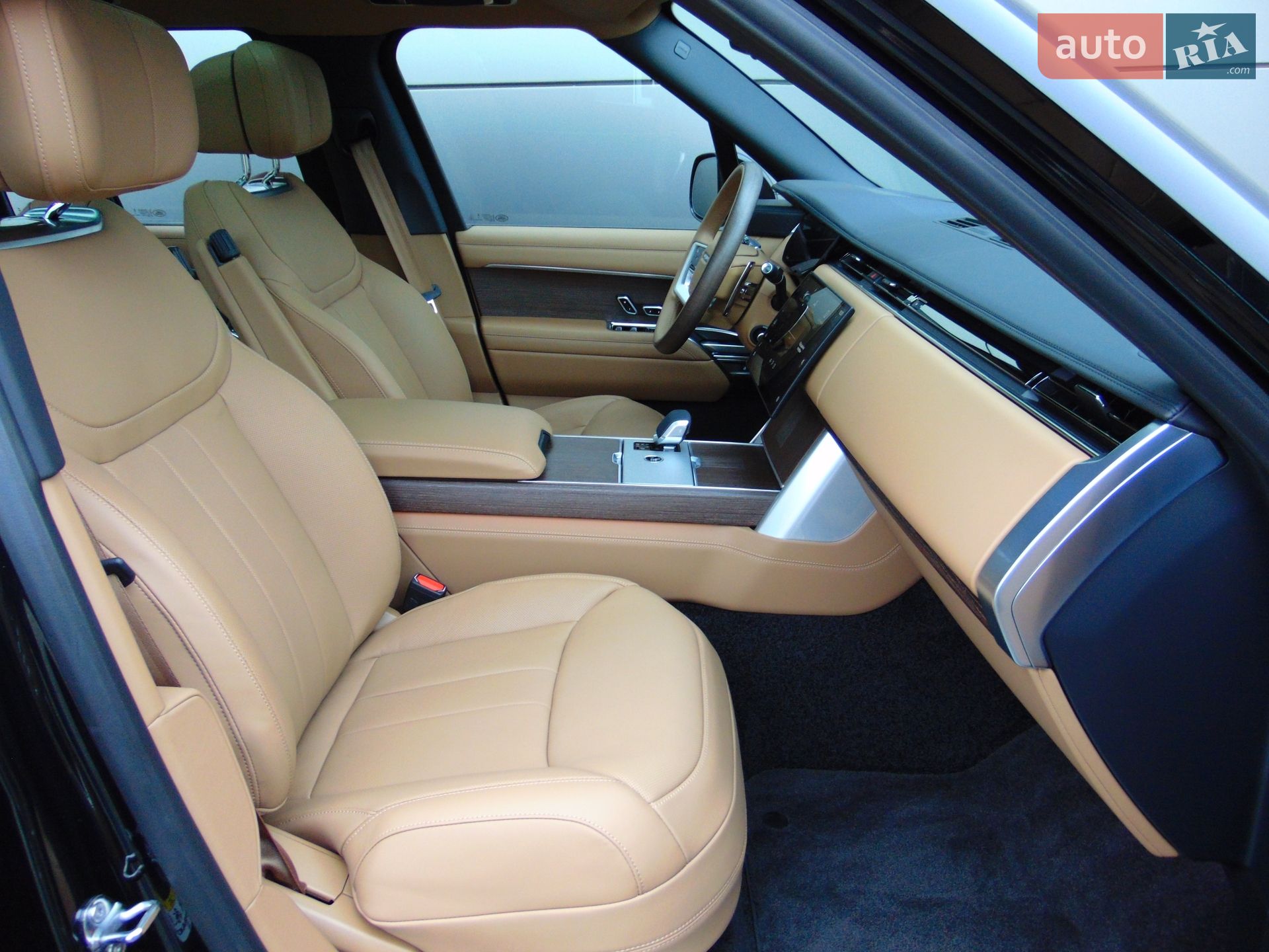 Land Rover Range Rover 2025 VIN SALKA9B93SA317573 фото оголошення 14 з 18