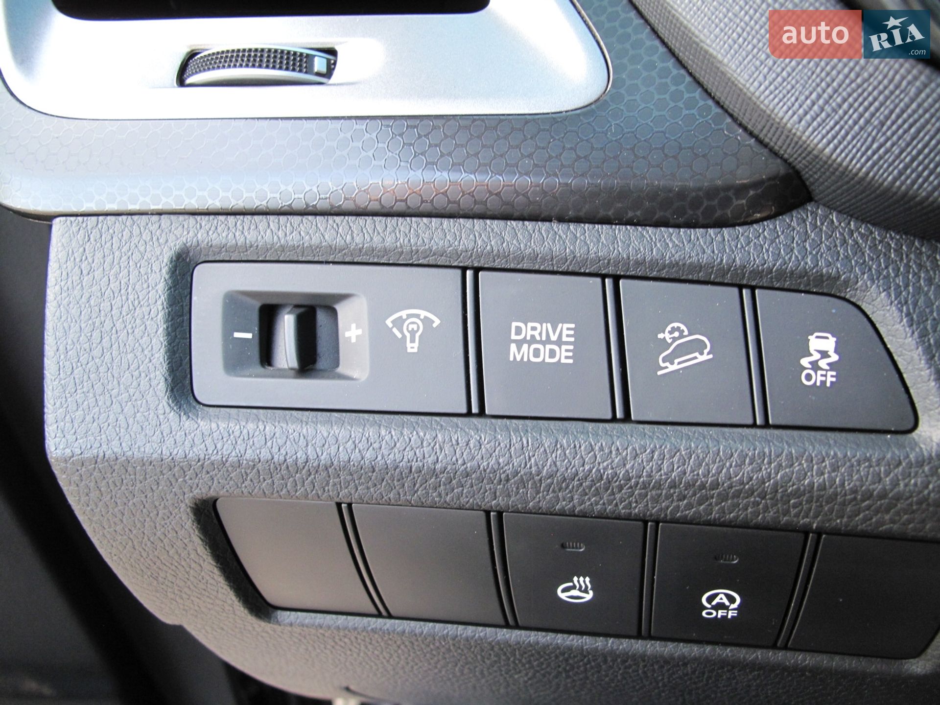 Hyundai Santa FE 2016 VIN KMHSW81XBGU625843 фото оголошення 74 з 92