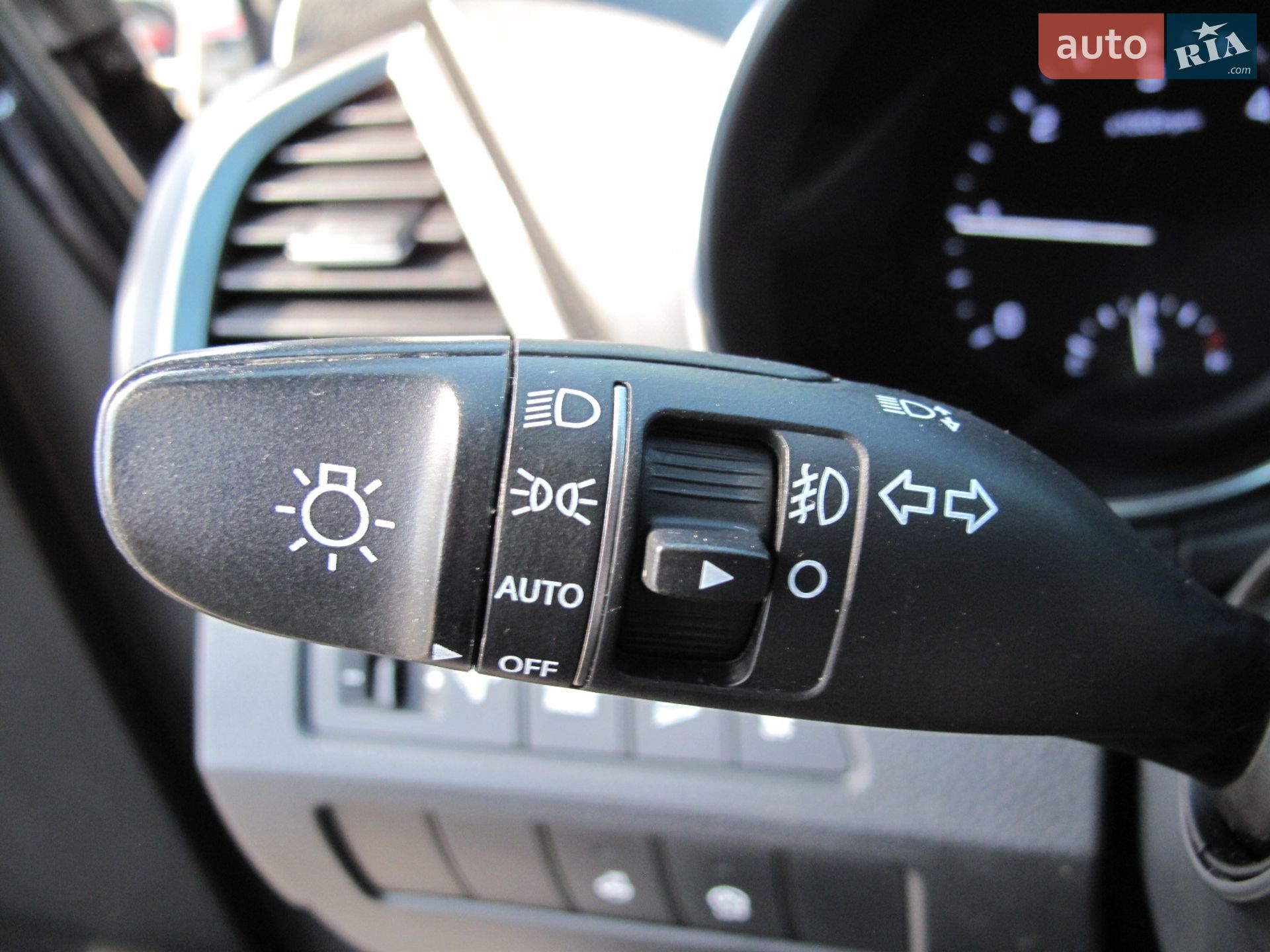 Hyundai Santa FE 2016 VIN KMHSW81XBGU625843 фото оголошення 76 з 92