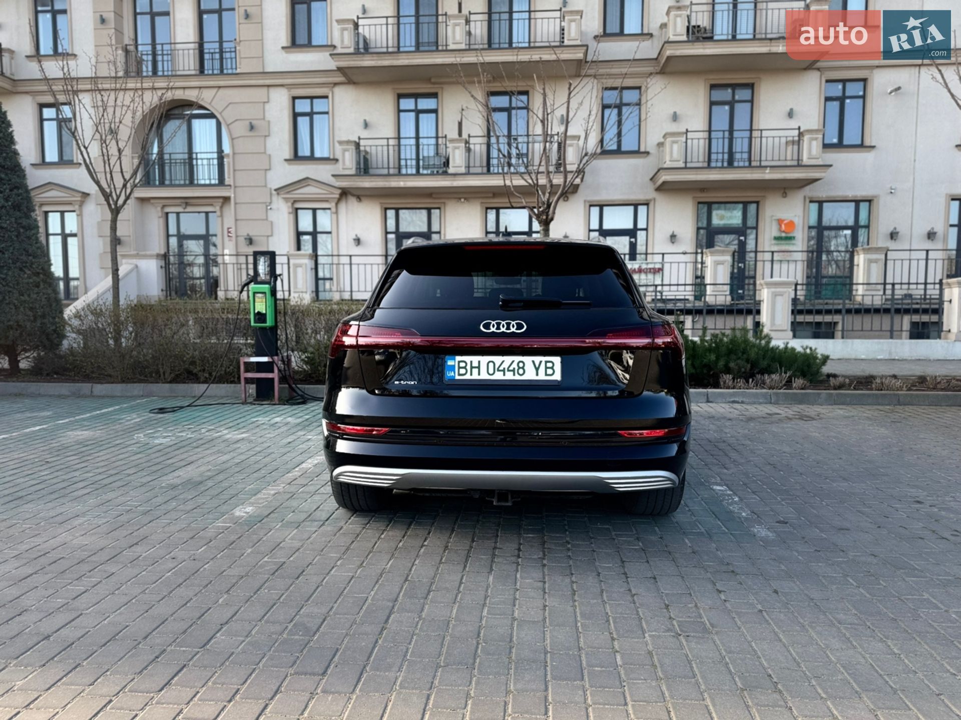 Audi e-tron 2019 VIN WA1VAAGE3KB023106 фото оголошення 8 з 24