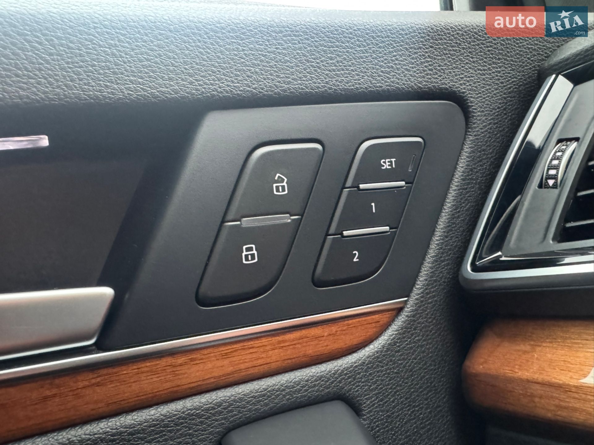 Audi Q5 2021 VIN WA1AAAFY2M2108791 фото оголошення 24 з 25