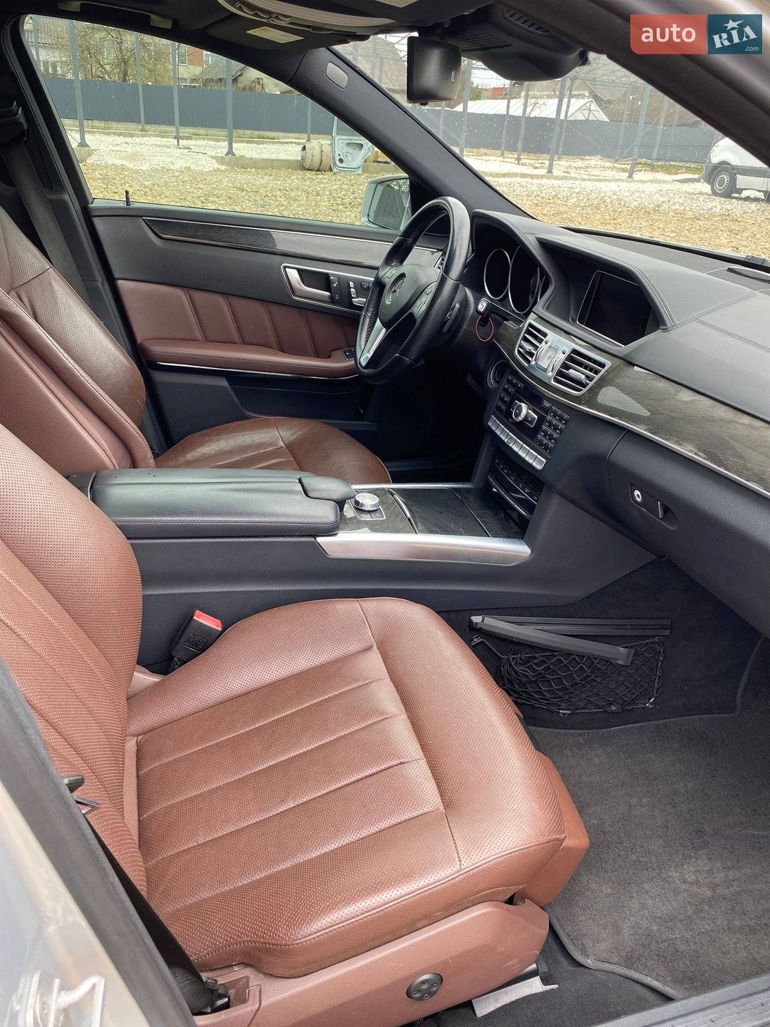 Mercedes-Benz E-Class 2013 VIN WDDHF9HB3EA945902 фото оголошення 22 з 25